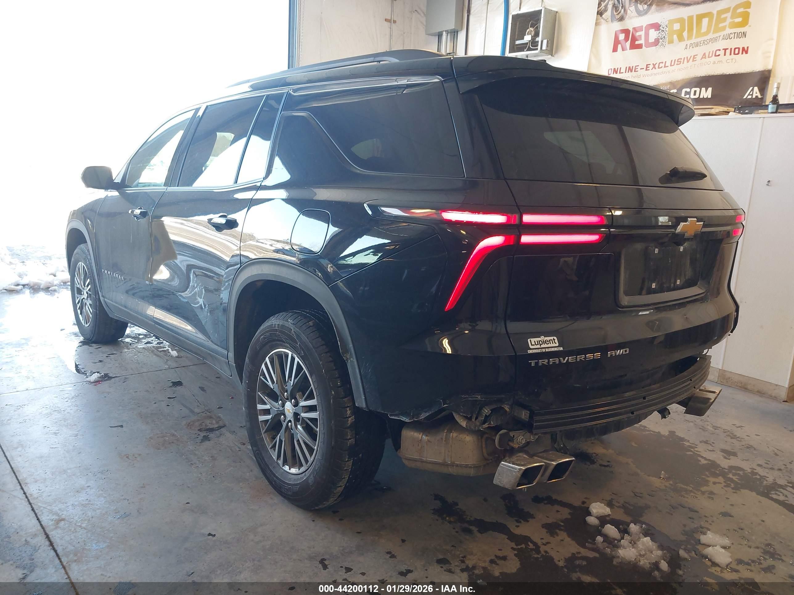 CHEVROLET TRAVERSE image 3