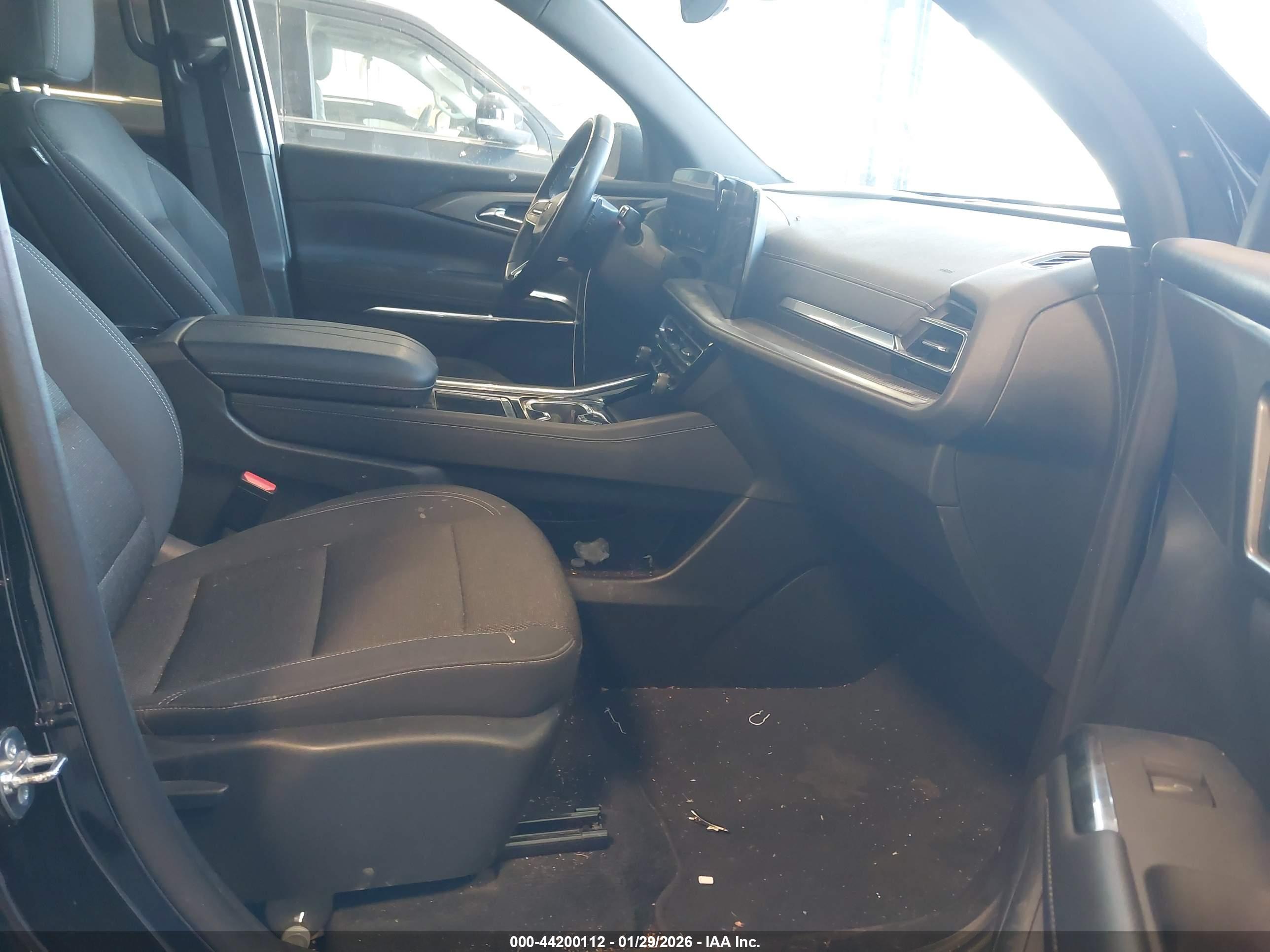 CHEVROLET TRAVERSE image 5