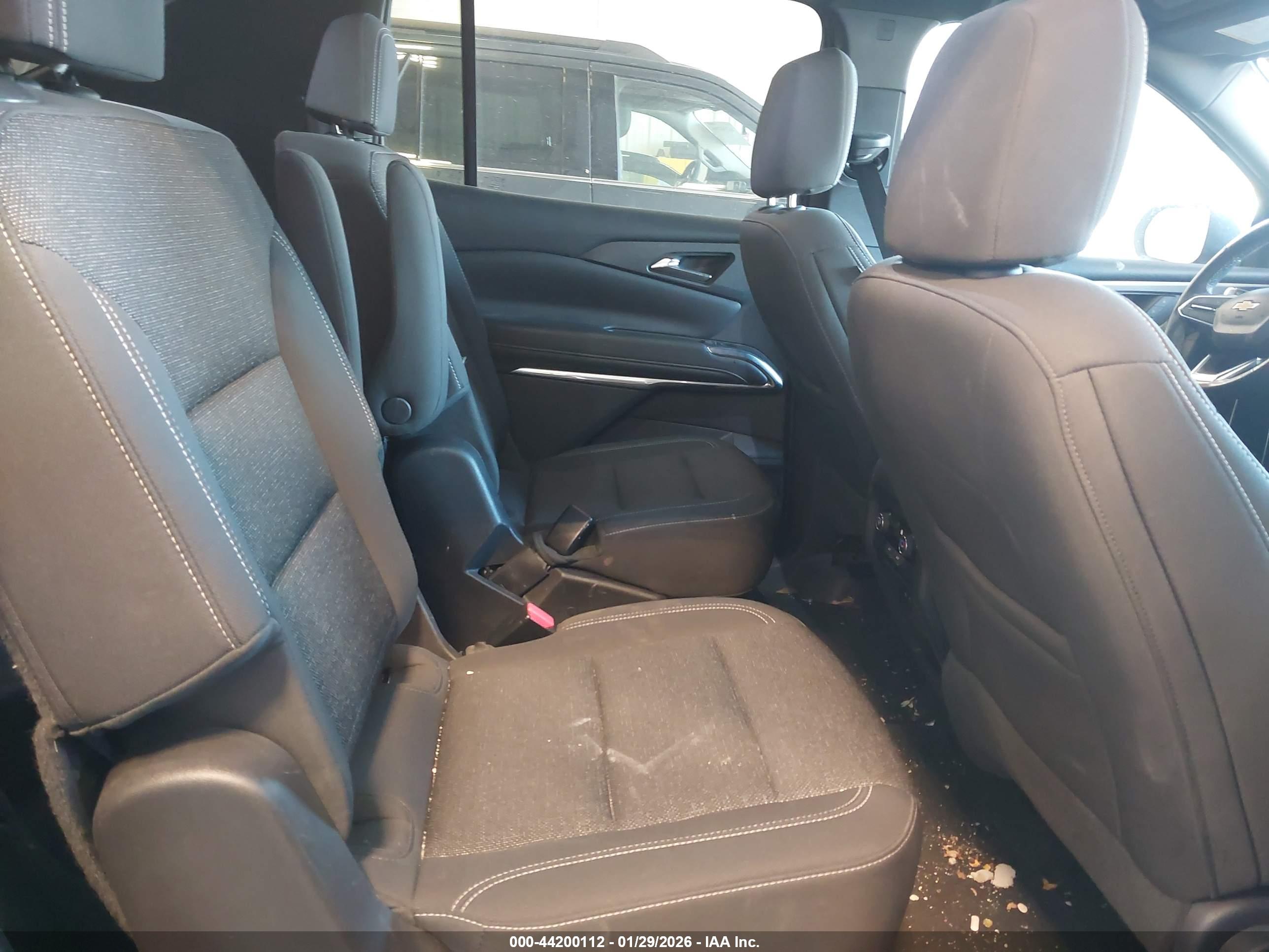 CHEVROLET TRAVERSE image 8