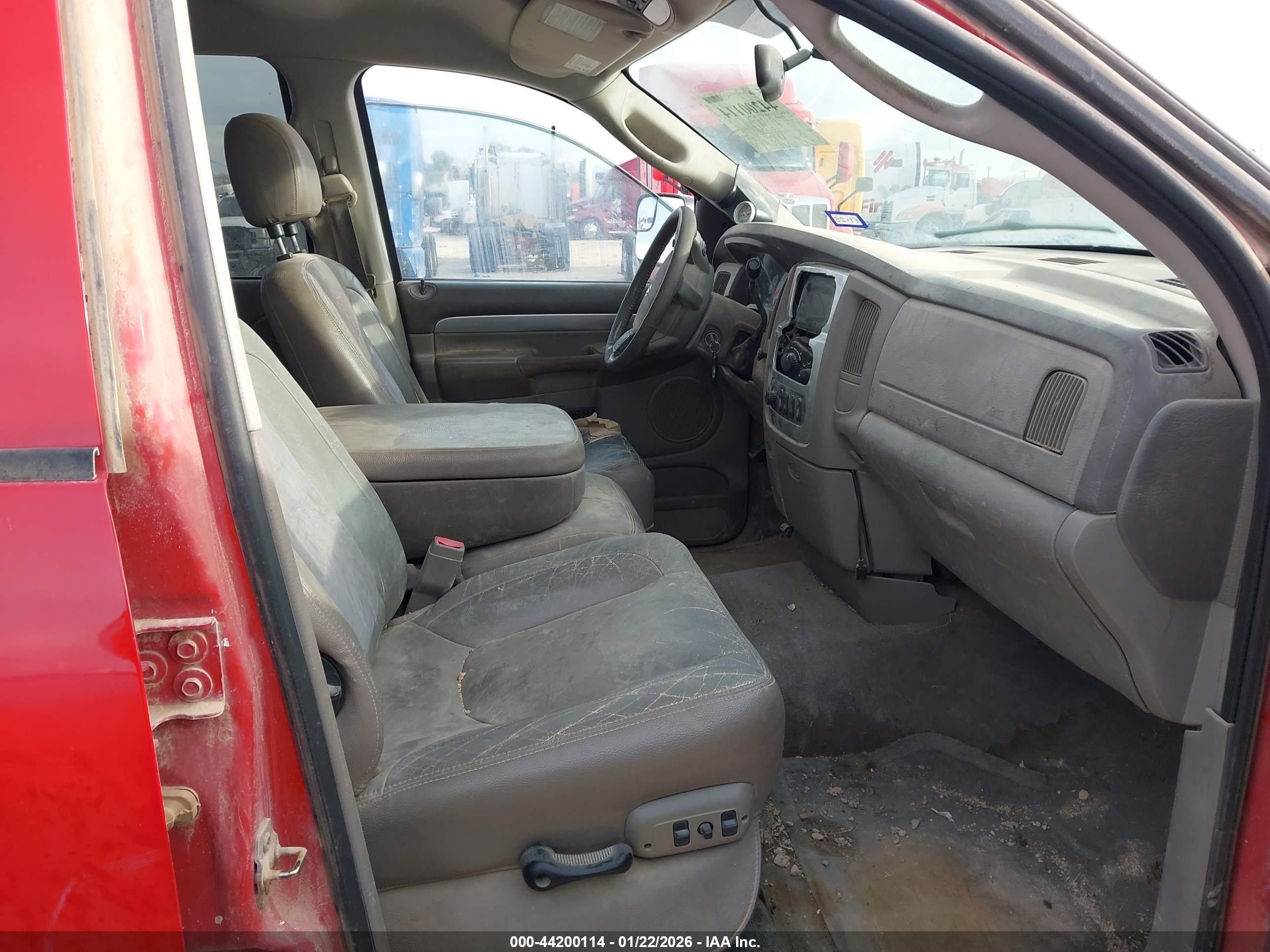 DODGE RAM image 5