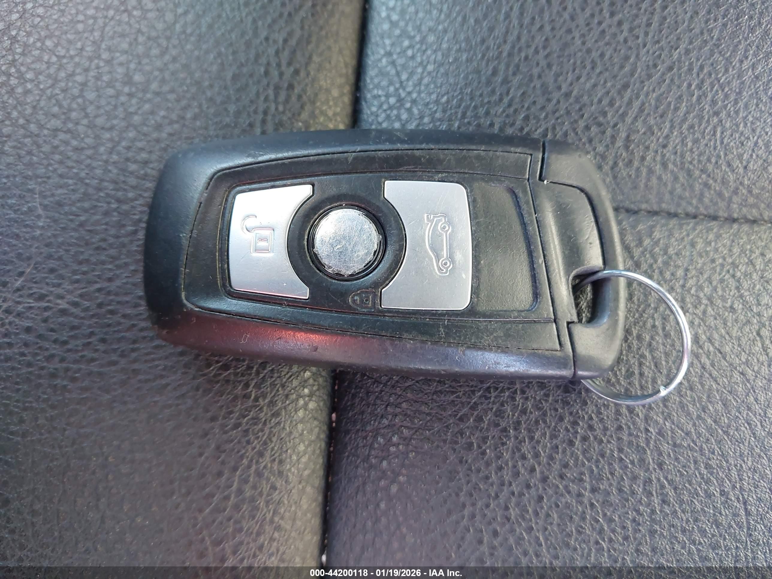 BMW 320I image 11