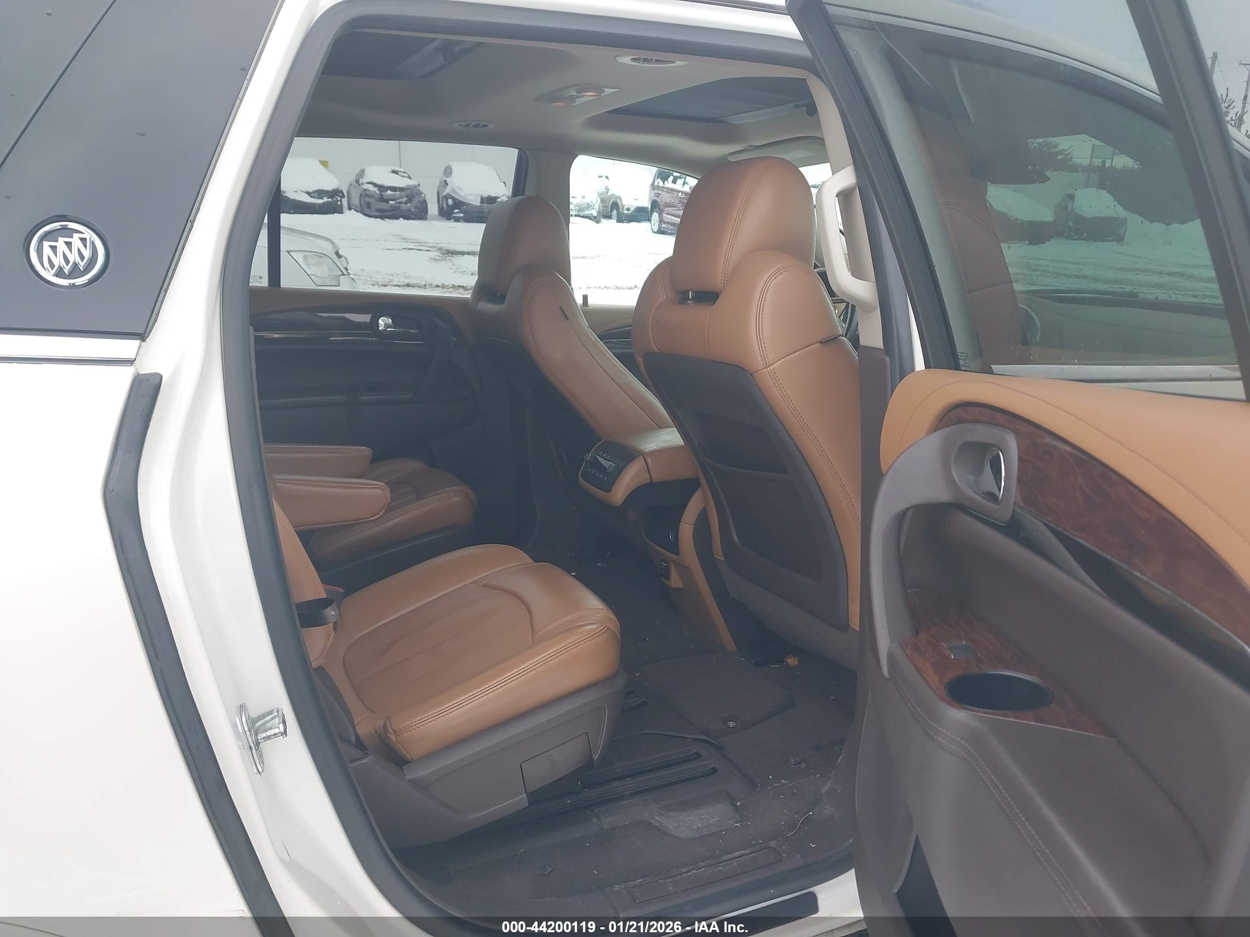BUICK ENCLAVE image 8