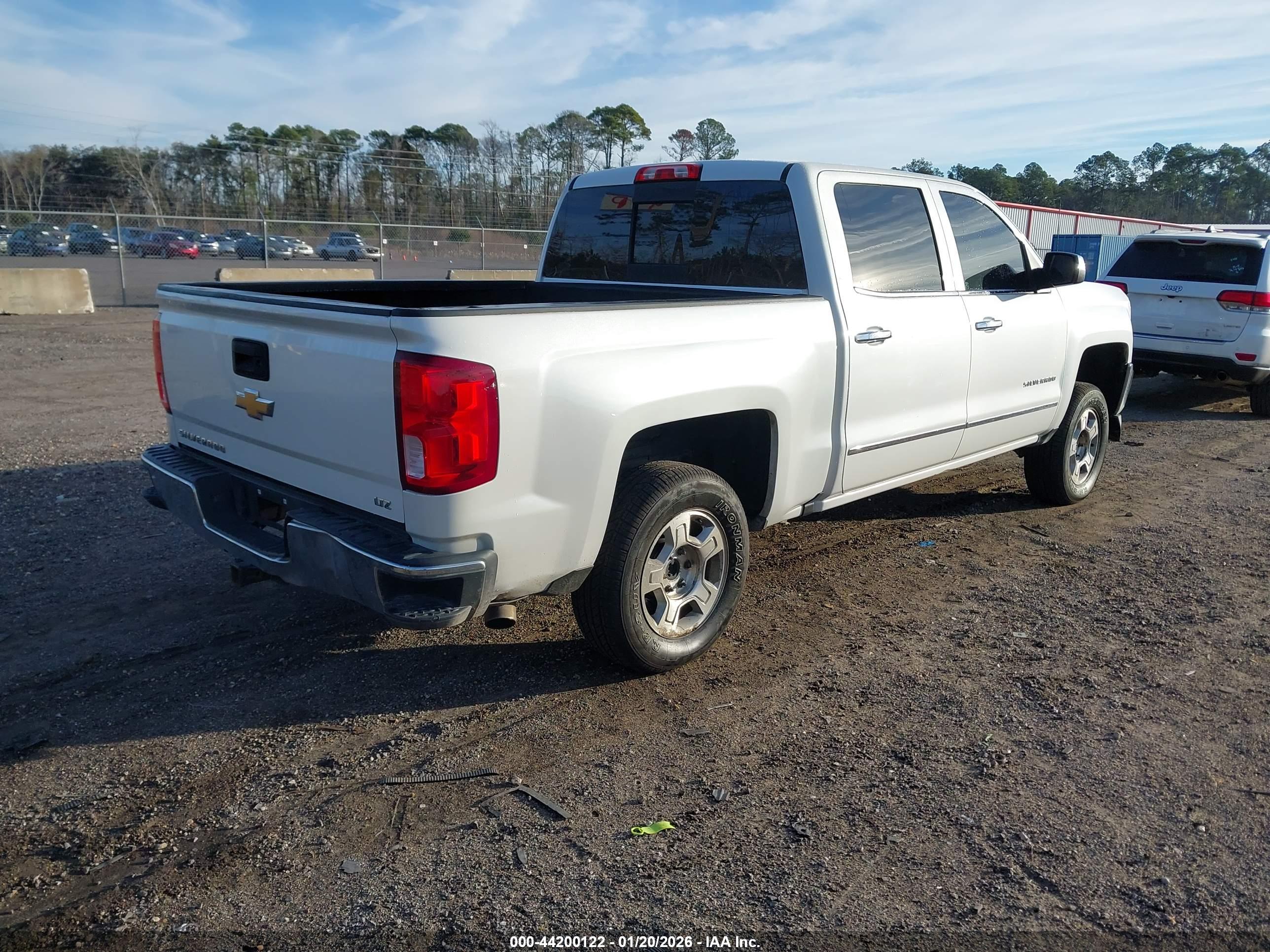 CHEVROLET SILVERADO image 4