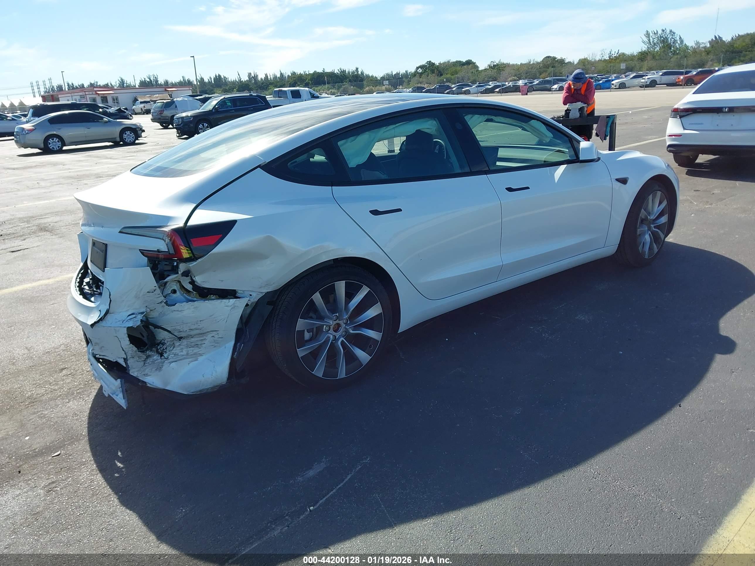 TESLA MODEL image 4