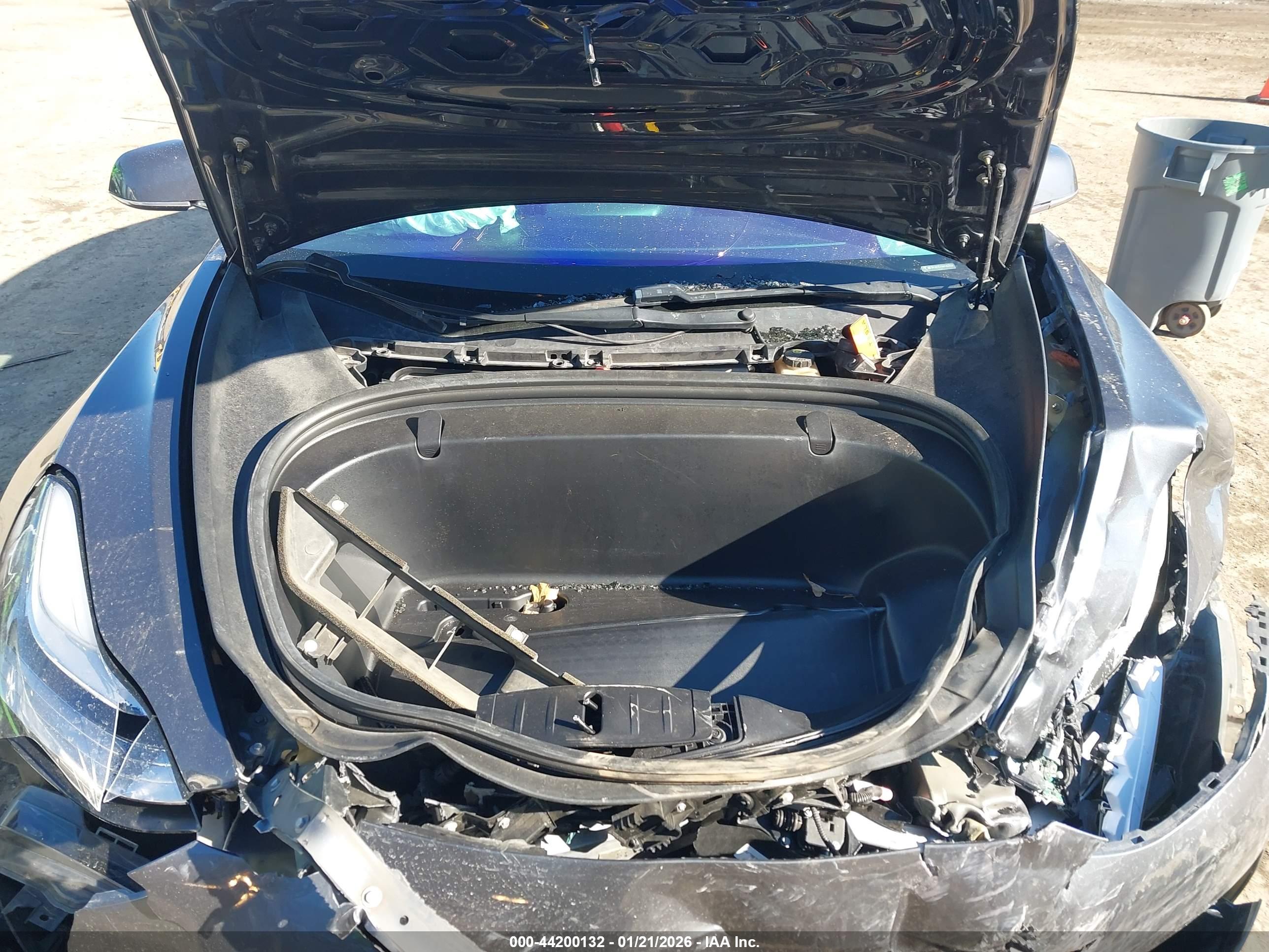 TESLA MODEL image 10