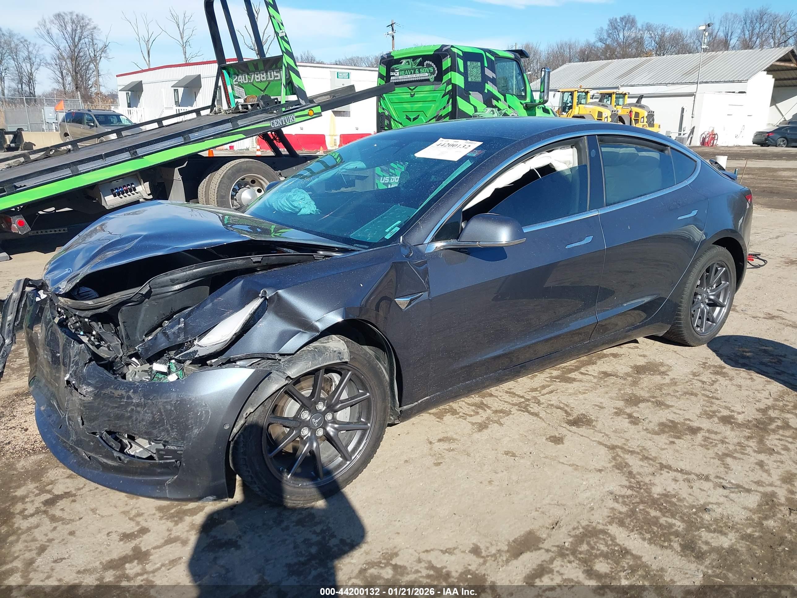 TESLA MODEL image 2