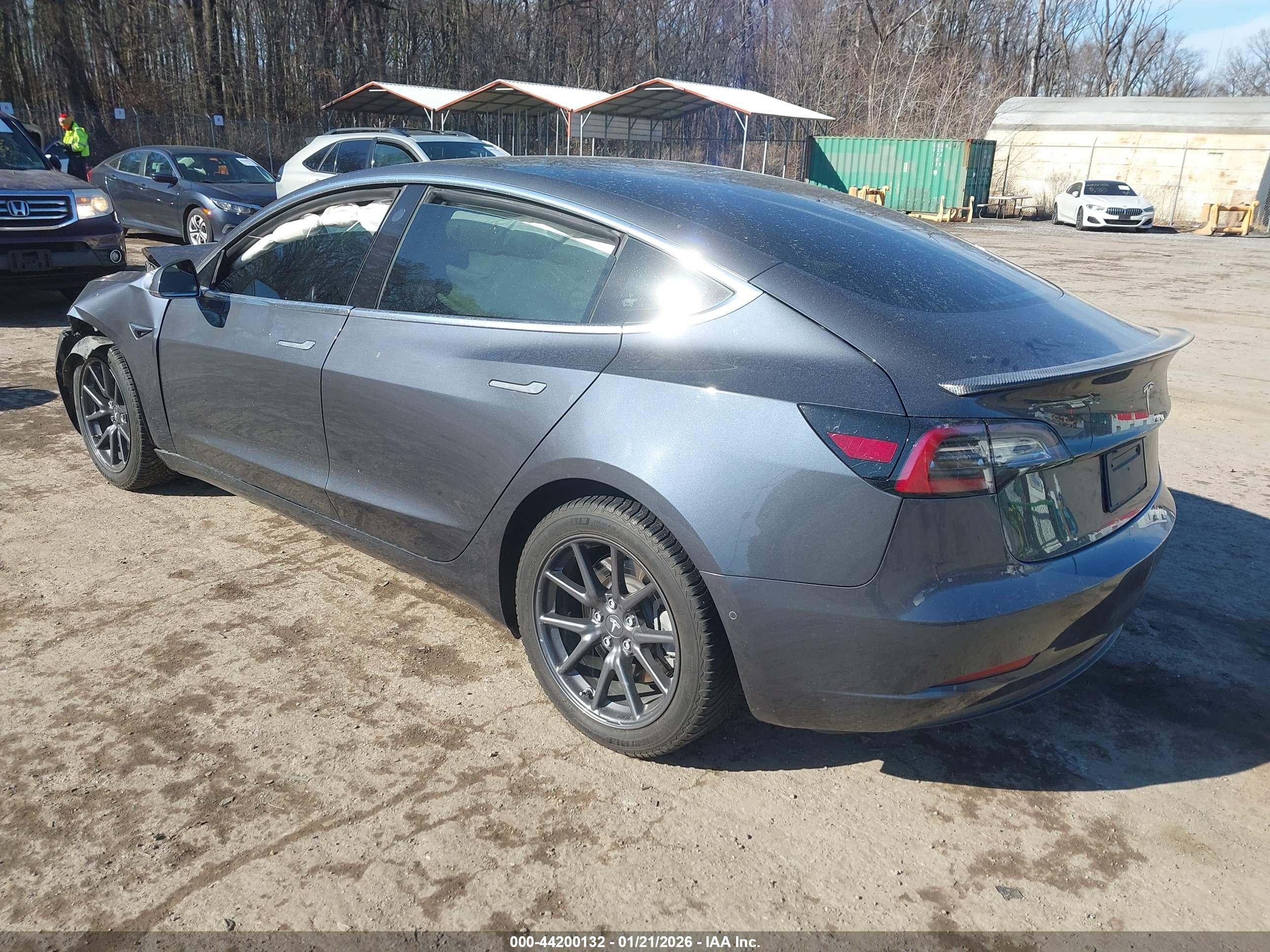 TESLA MODEL image 3