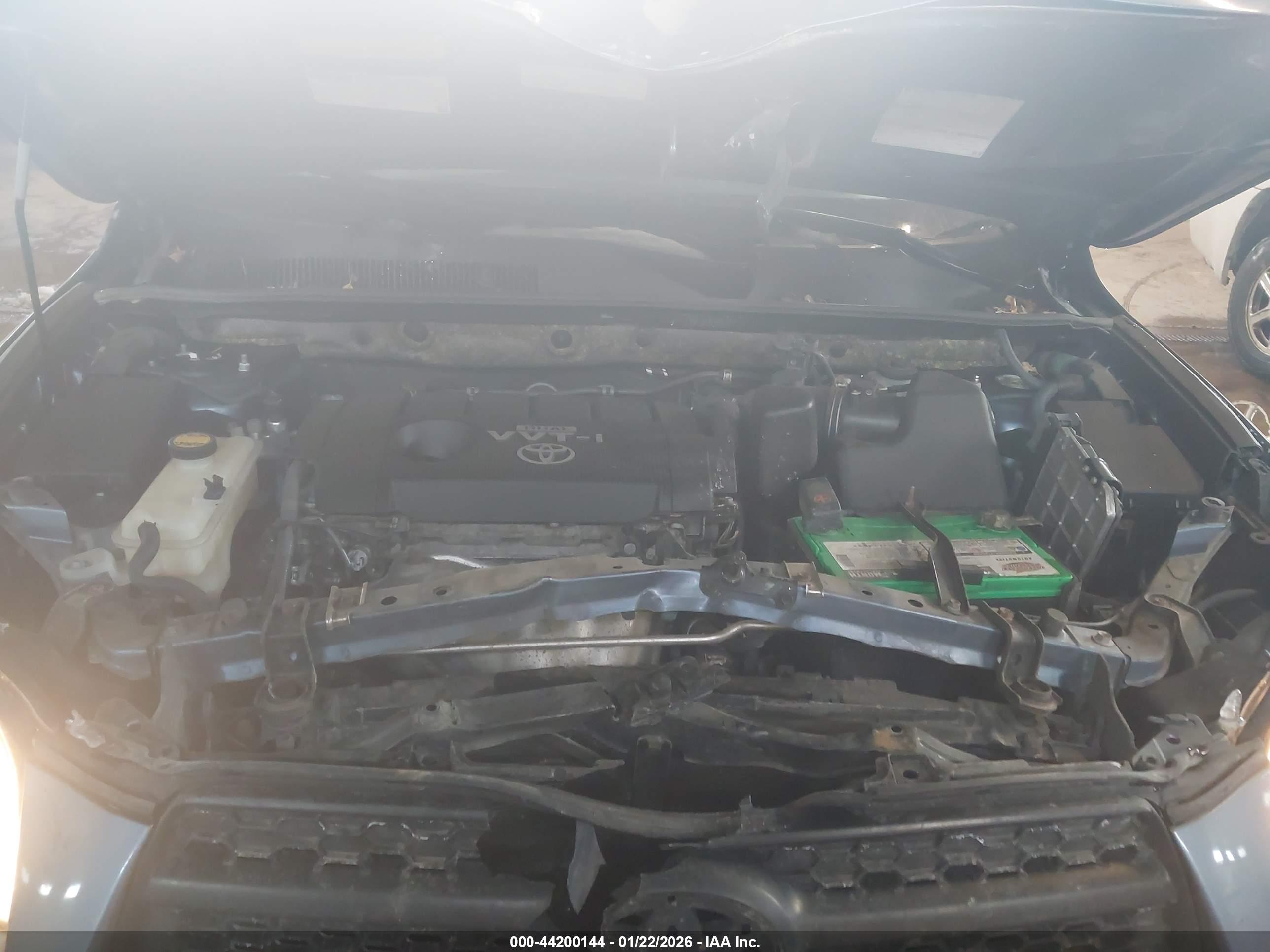 TOYOTA RAV4 image 10