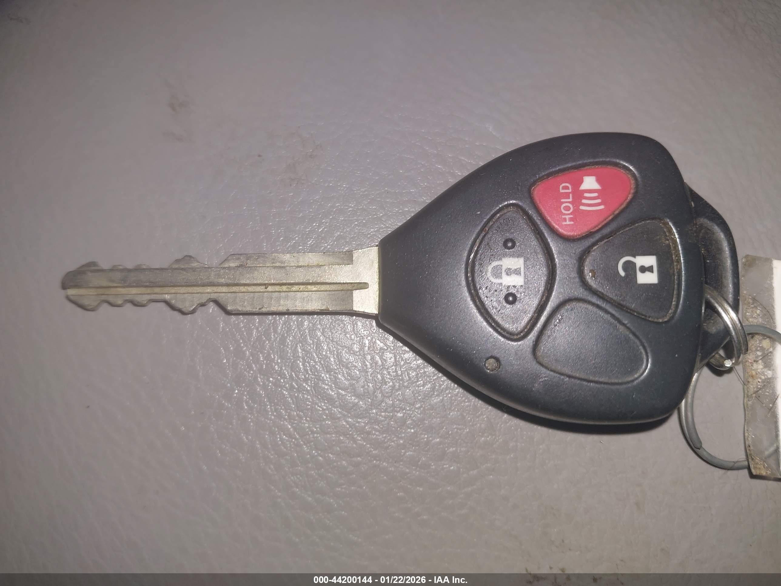 TOYOTA RAV4 image 11
