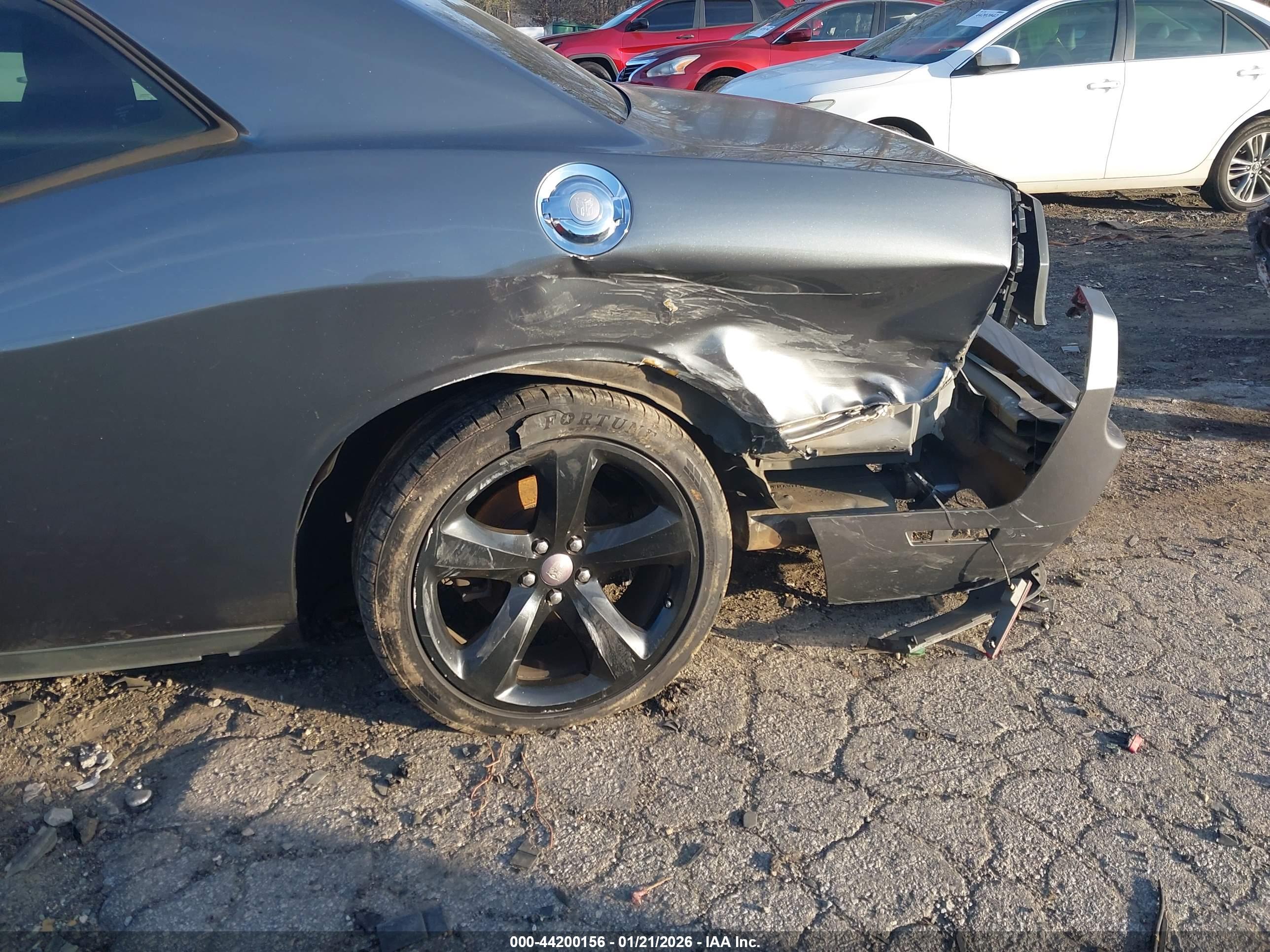 DODGE CHALLENGER image 6