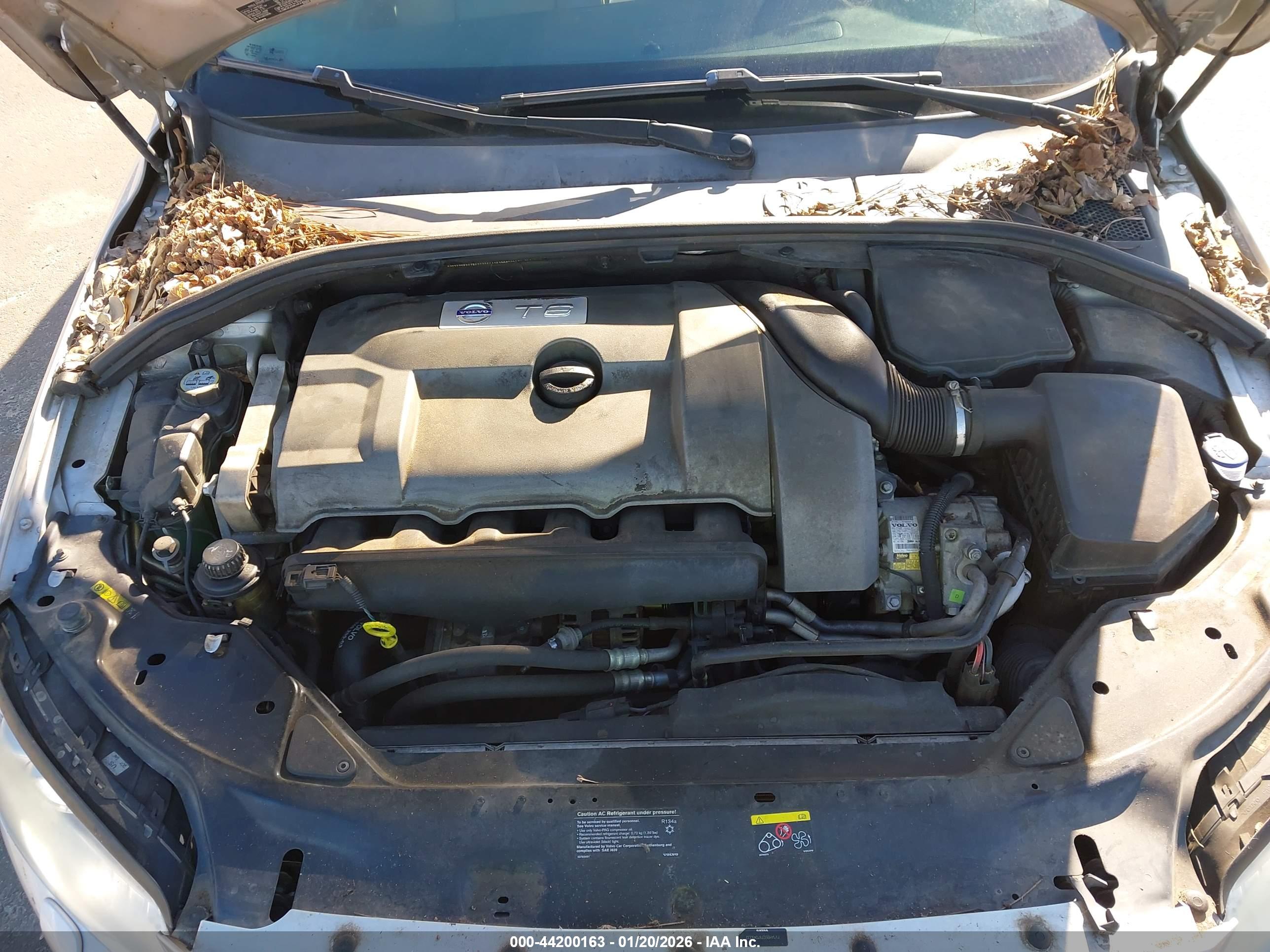 VOLVO S80 image 10