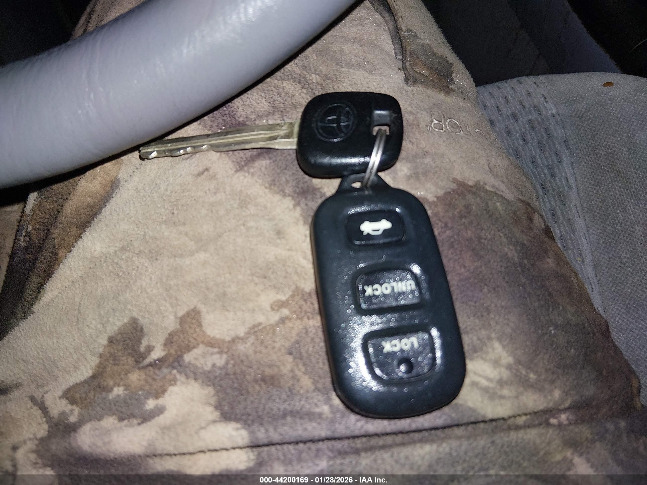 TOYOTA CAMRY image 11
