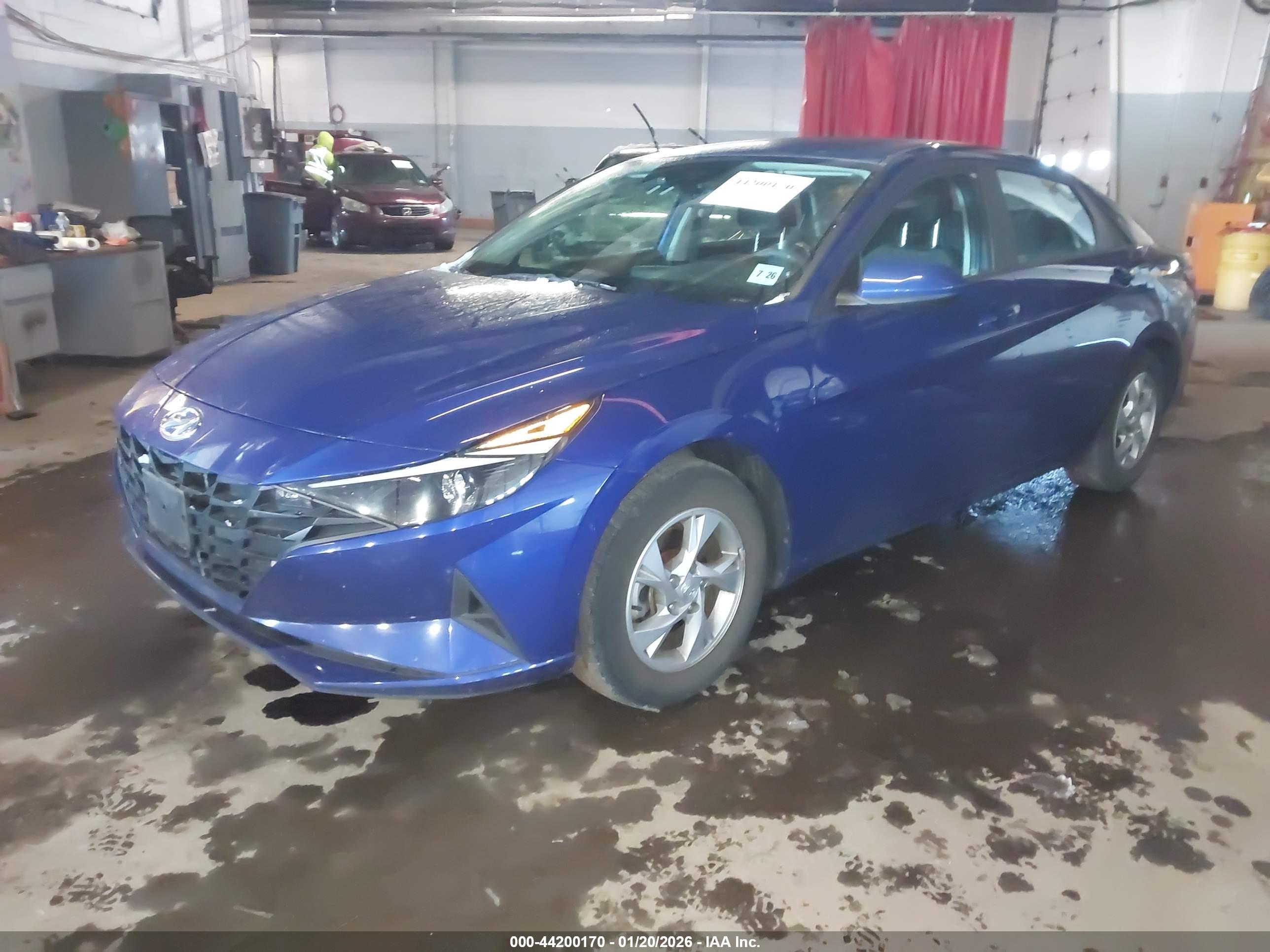 HYUNDAI ELANTRA image 2