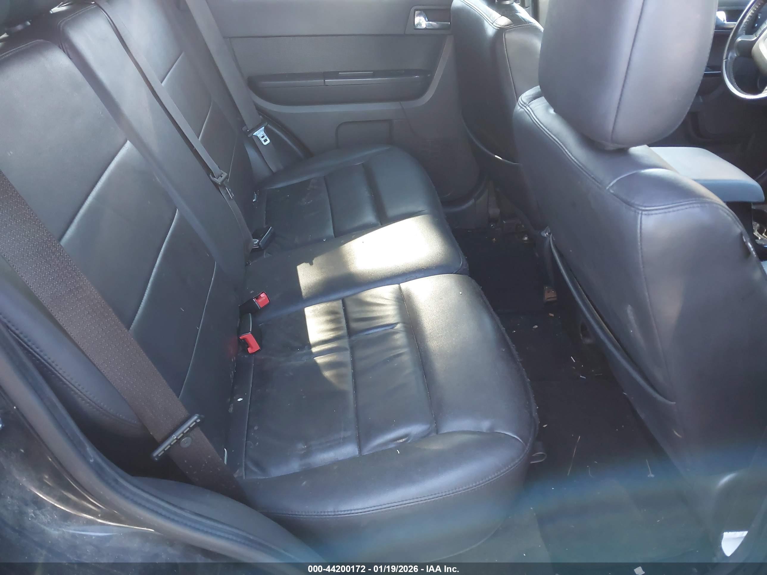 FORD ESCAPE image 8