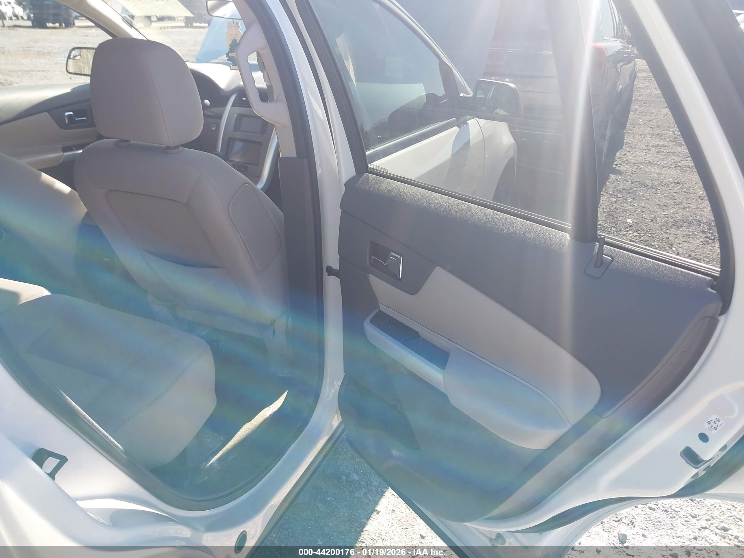 FORD EDGE image 8
