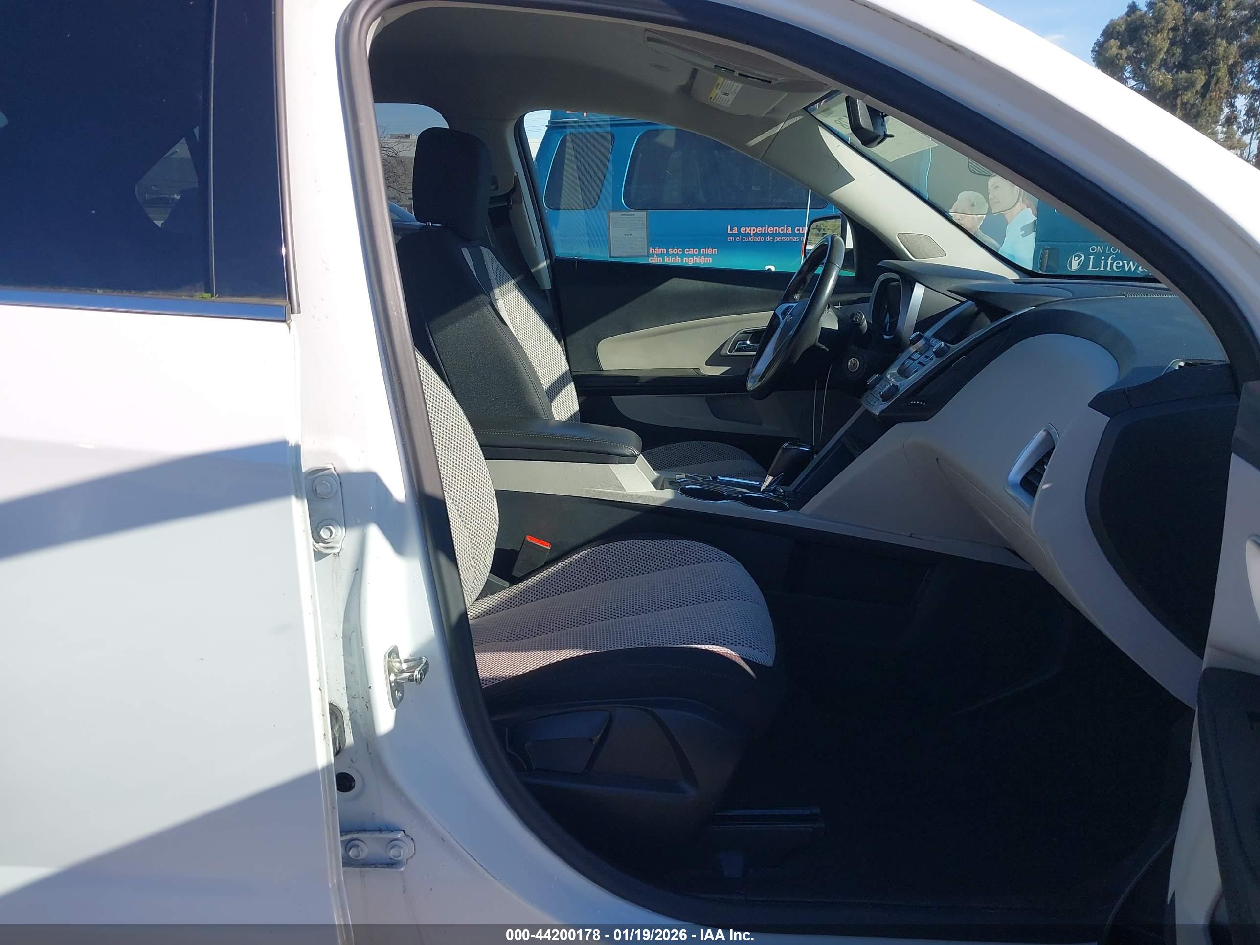 CHEVROLET EQUINOX image 5