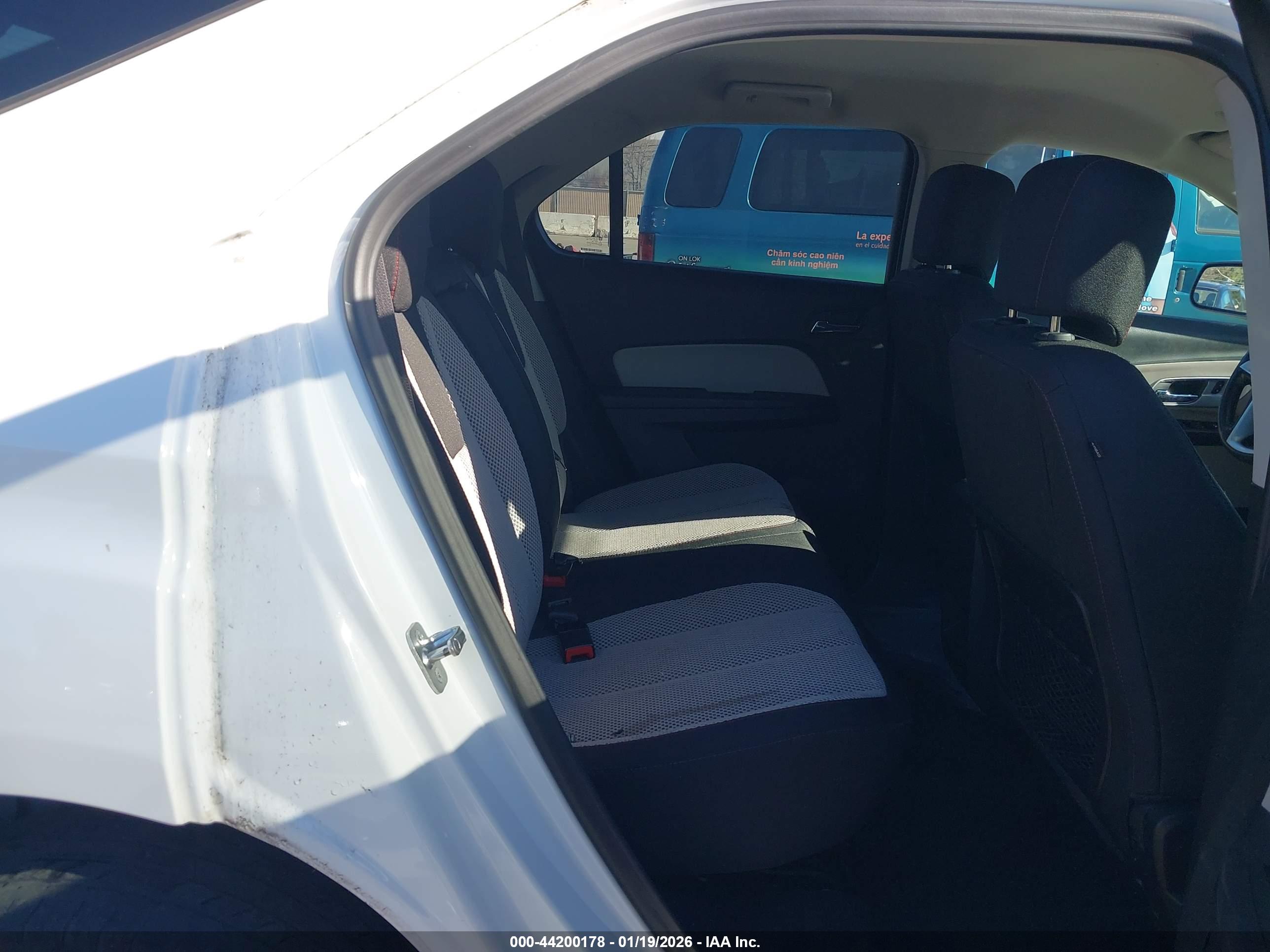 CHEVROLET EQUINOX image 8