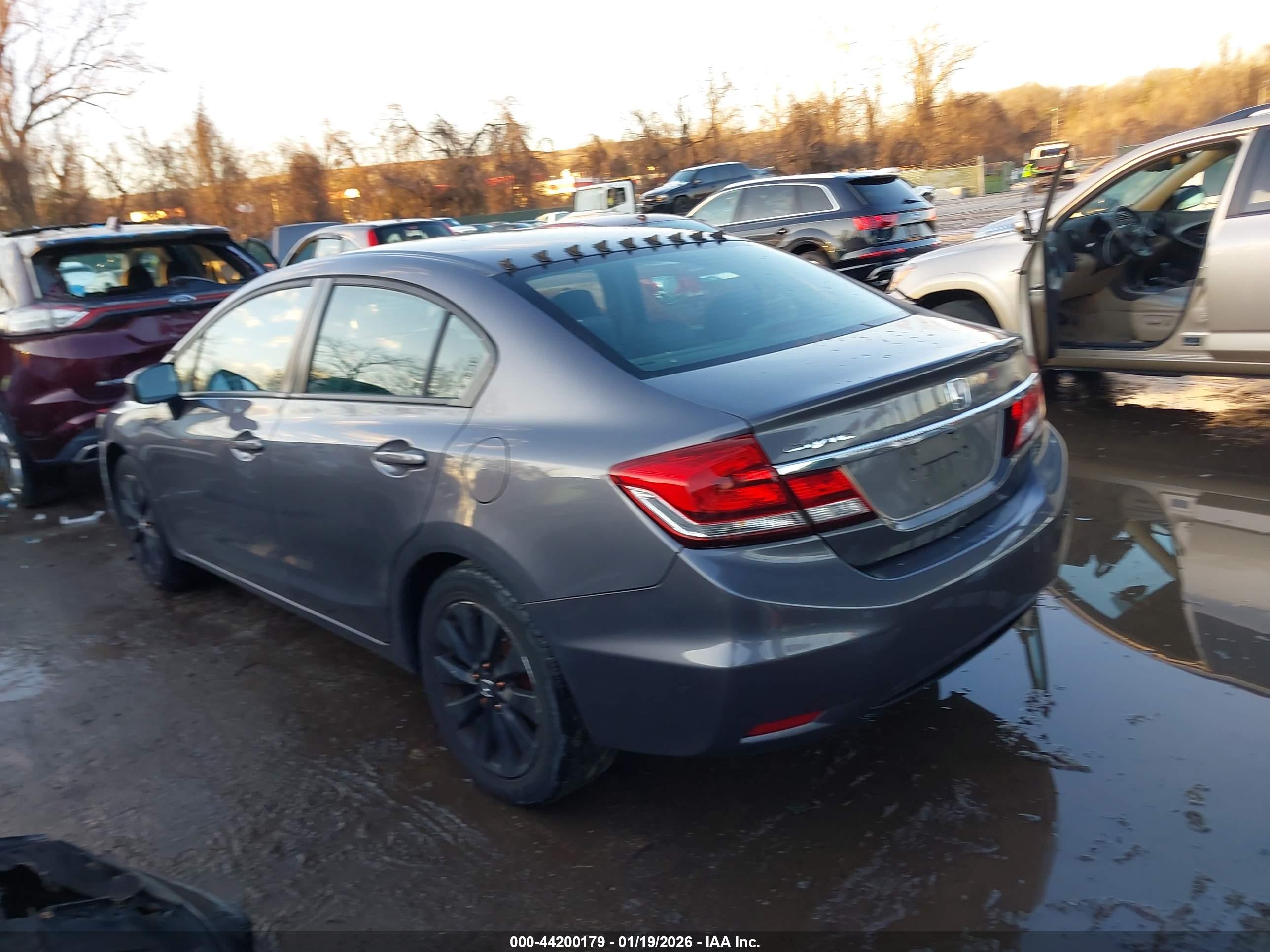HONDA CIVIC image 3