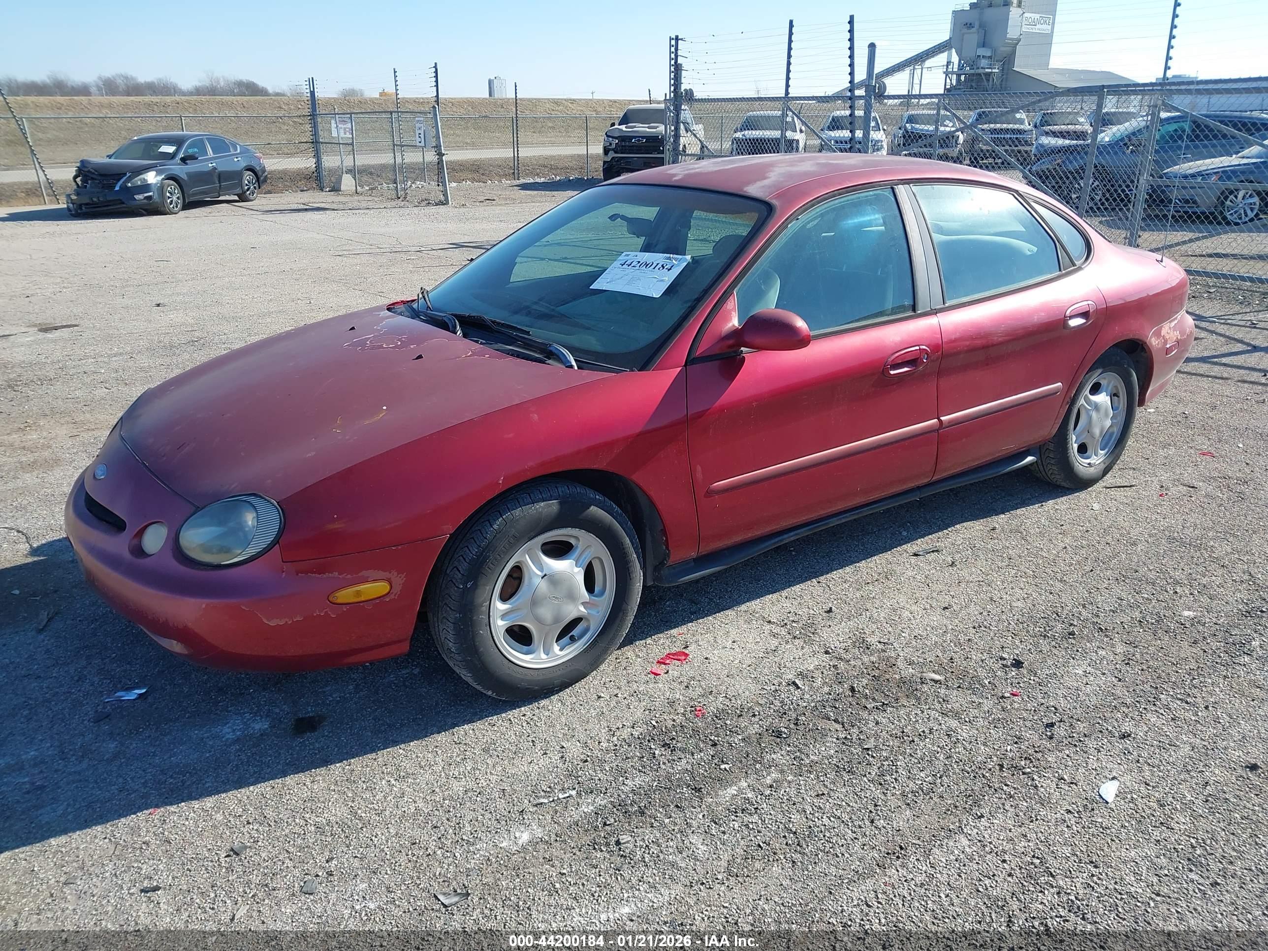 FORD TAURUS image 2