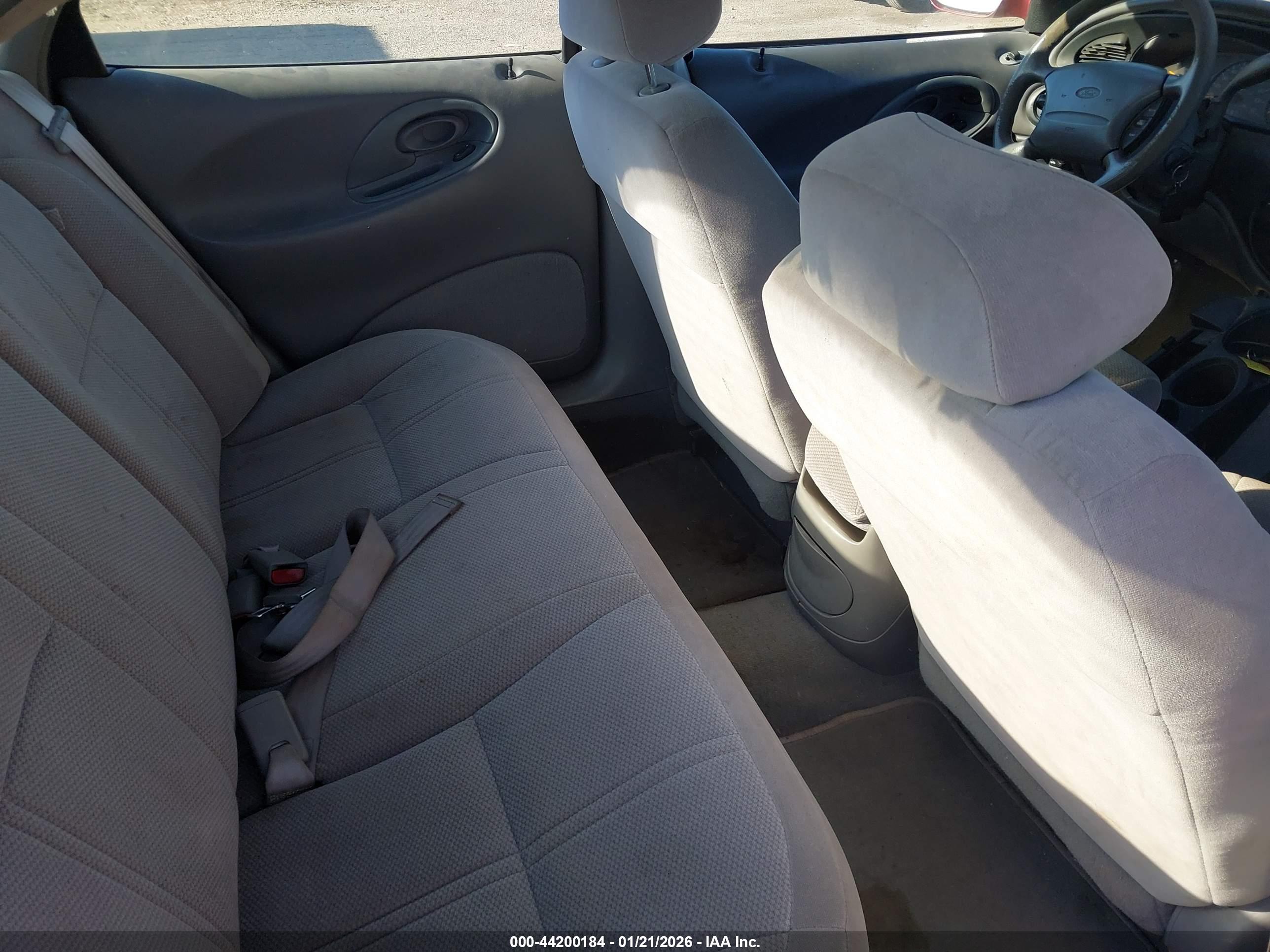 FORD TAURUS image 8