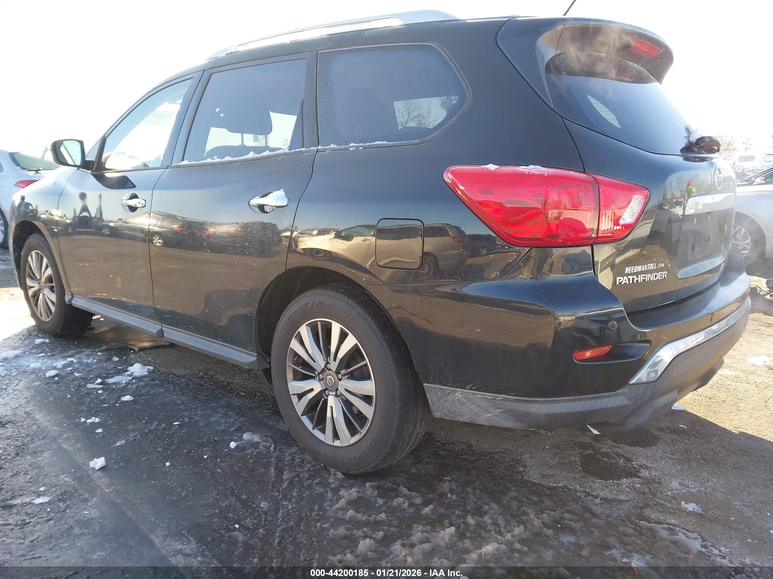 NISSAN PATHFINDER image 3