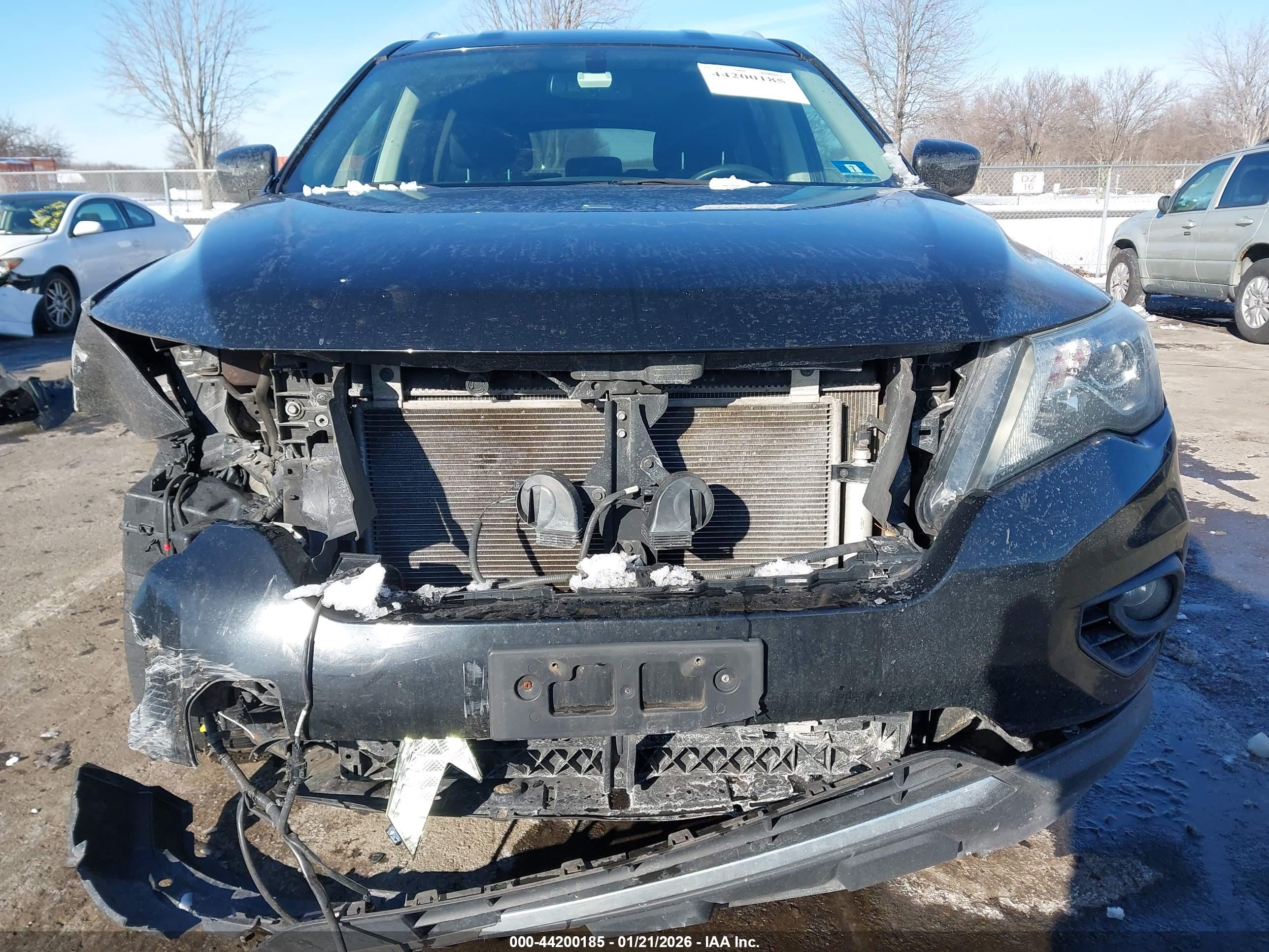 NISSAN PATHFINDER image 6