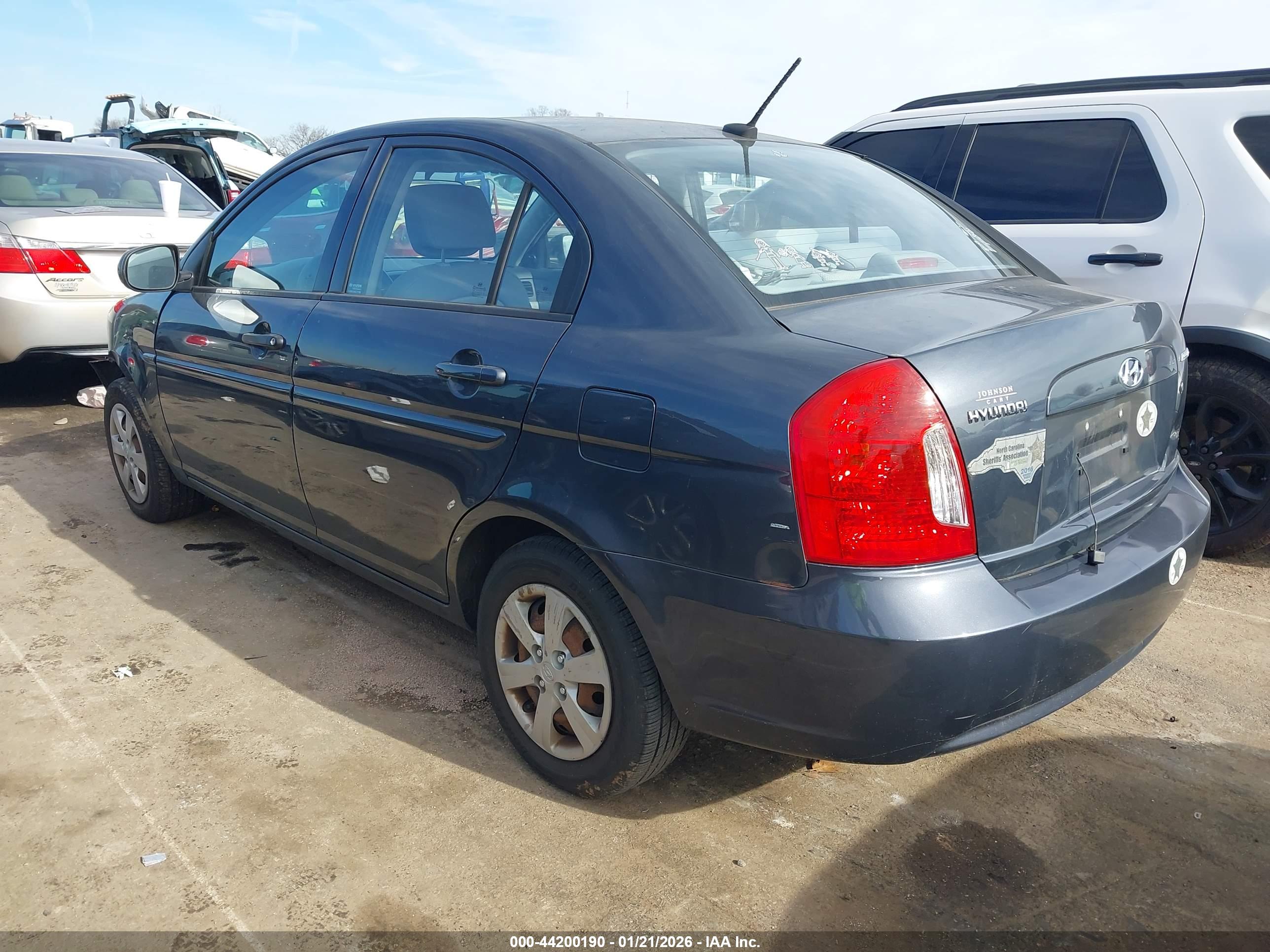 HYUNDAI ACCENT image 3