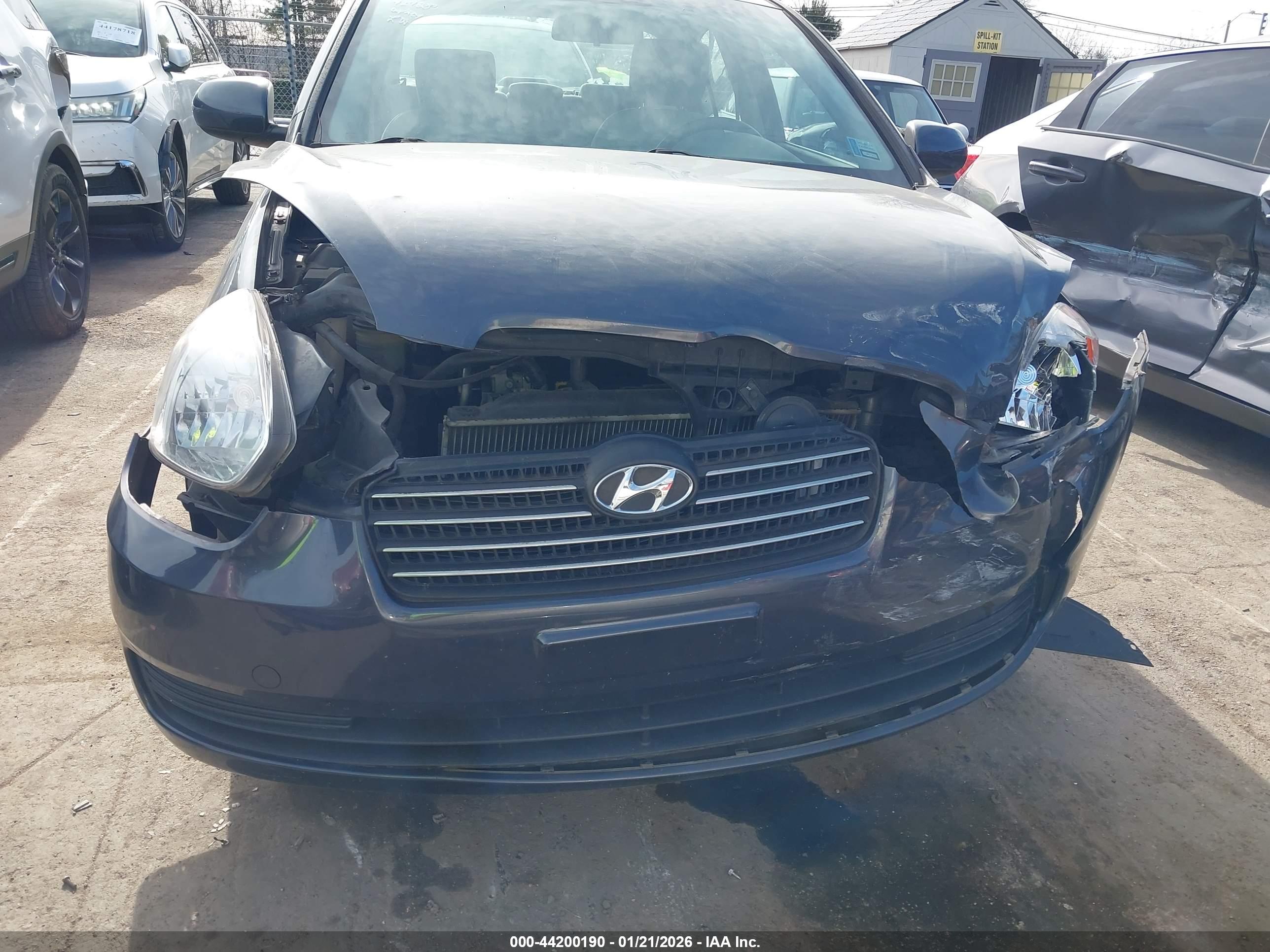 HYUNDAI ACCENT image 6