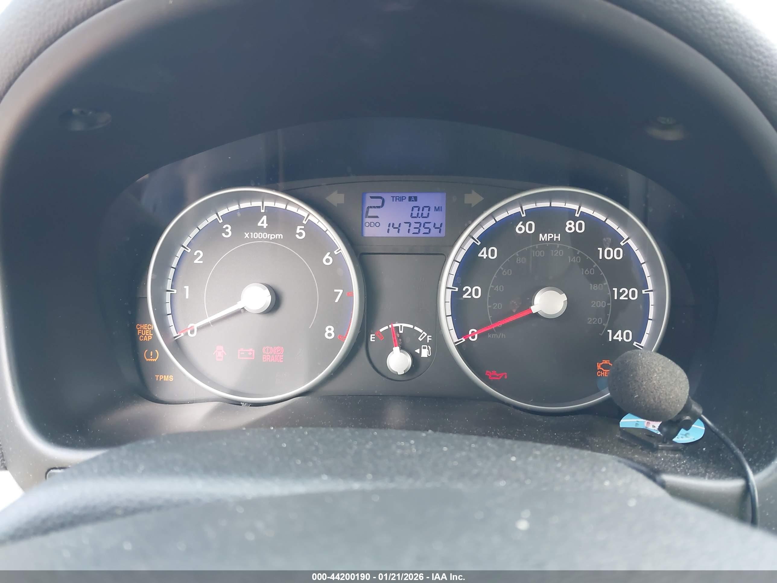 HYUNDAI ACCENT image 7