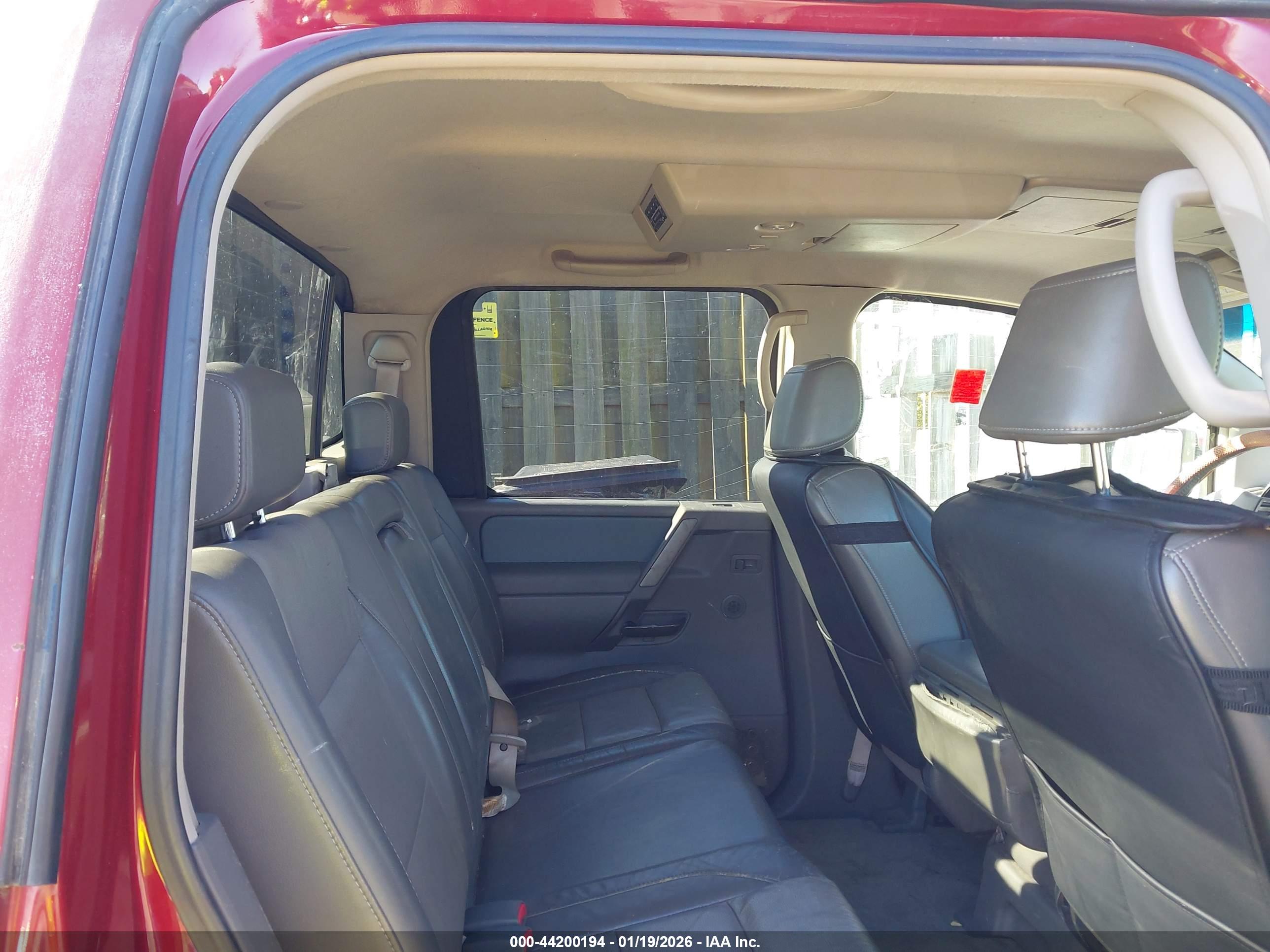 NISSAN TITAN image 8