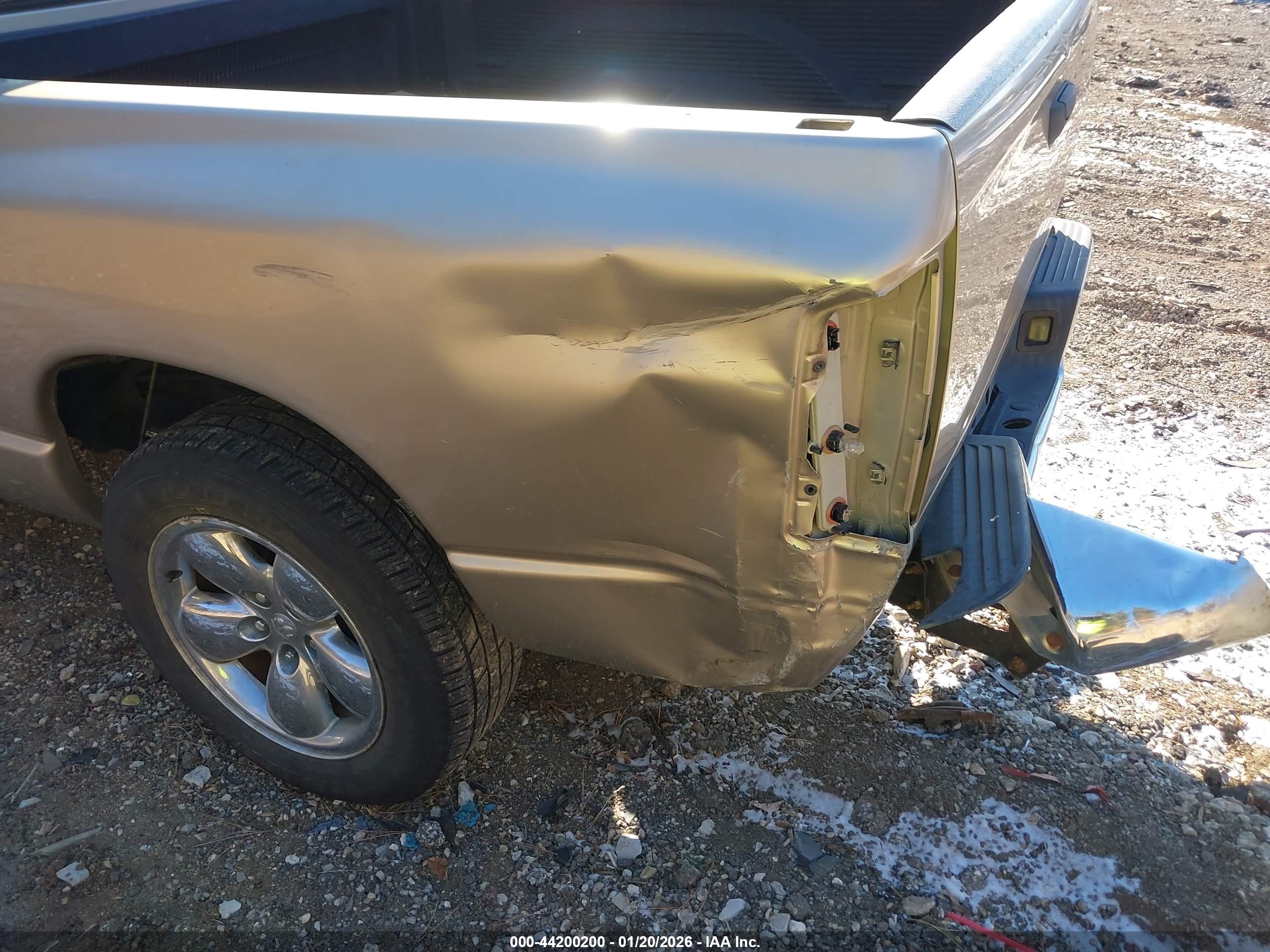 DODGE RAM image 6