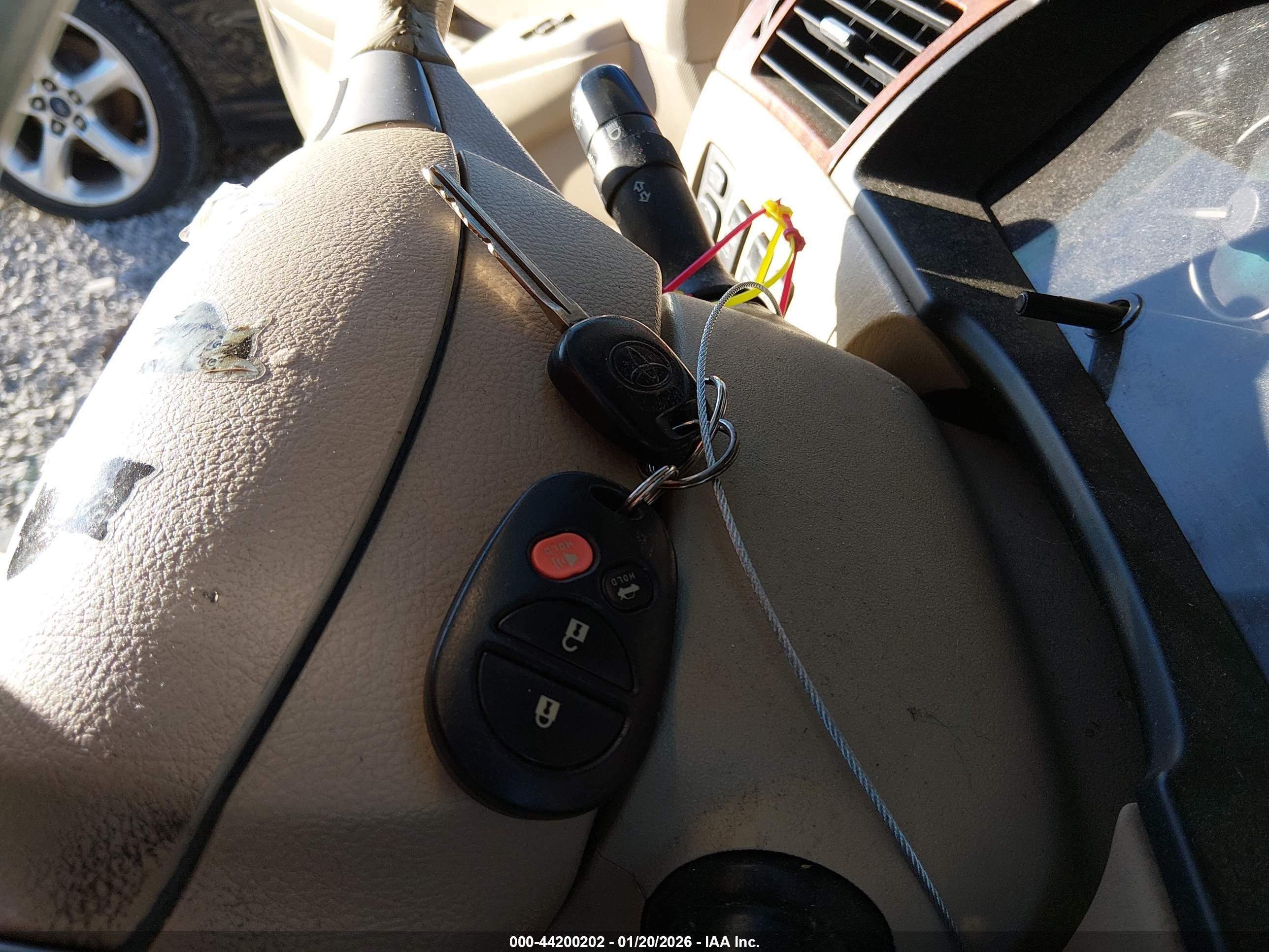 TOYOTA CAMRY image 11