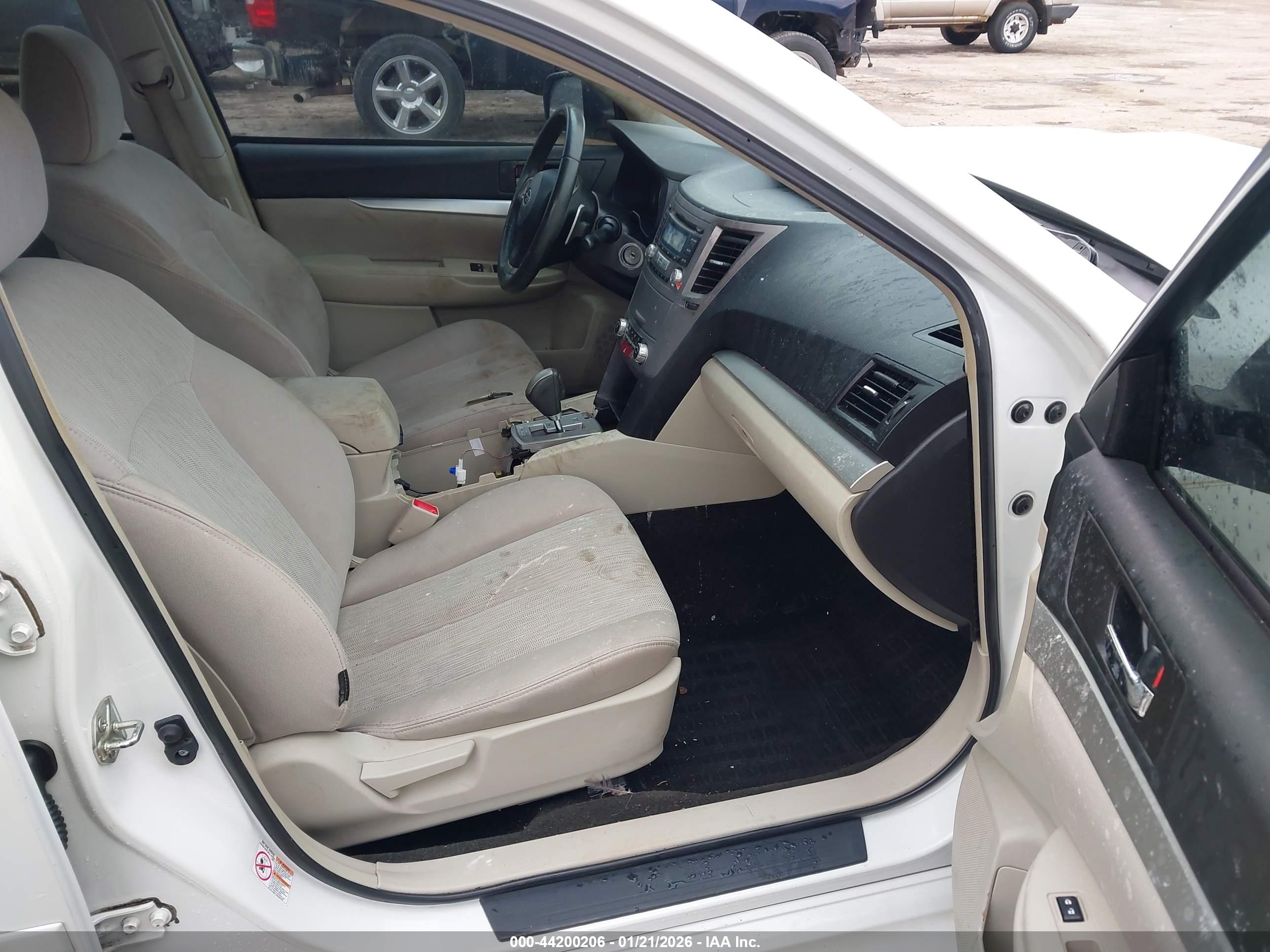 SUBARU LEGACY image 5
