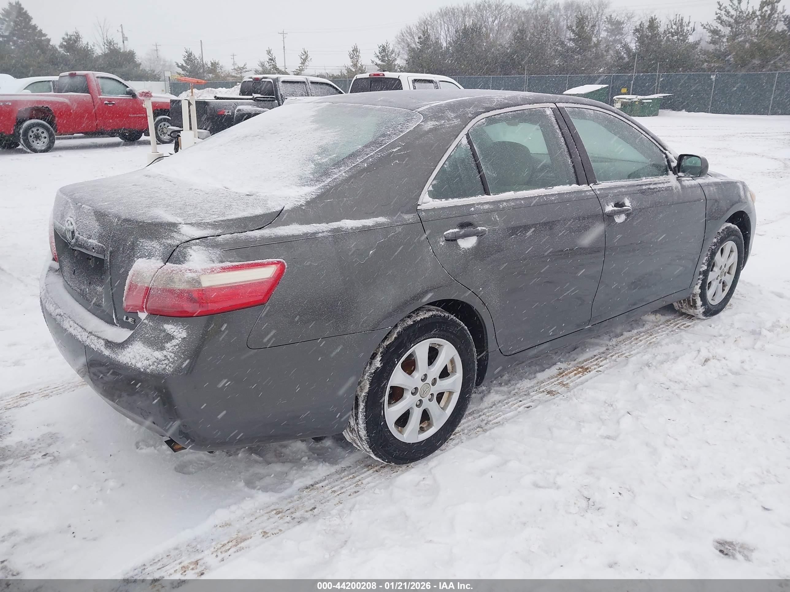TOYOTA CAMRY image 4