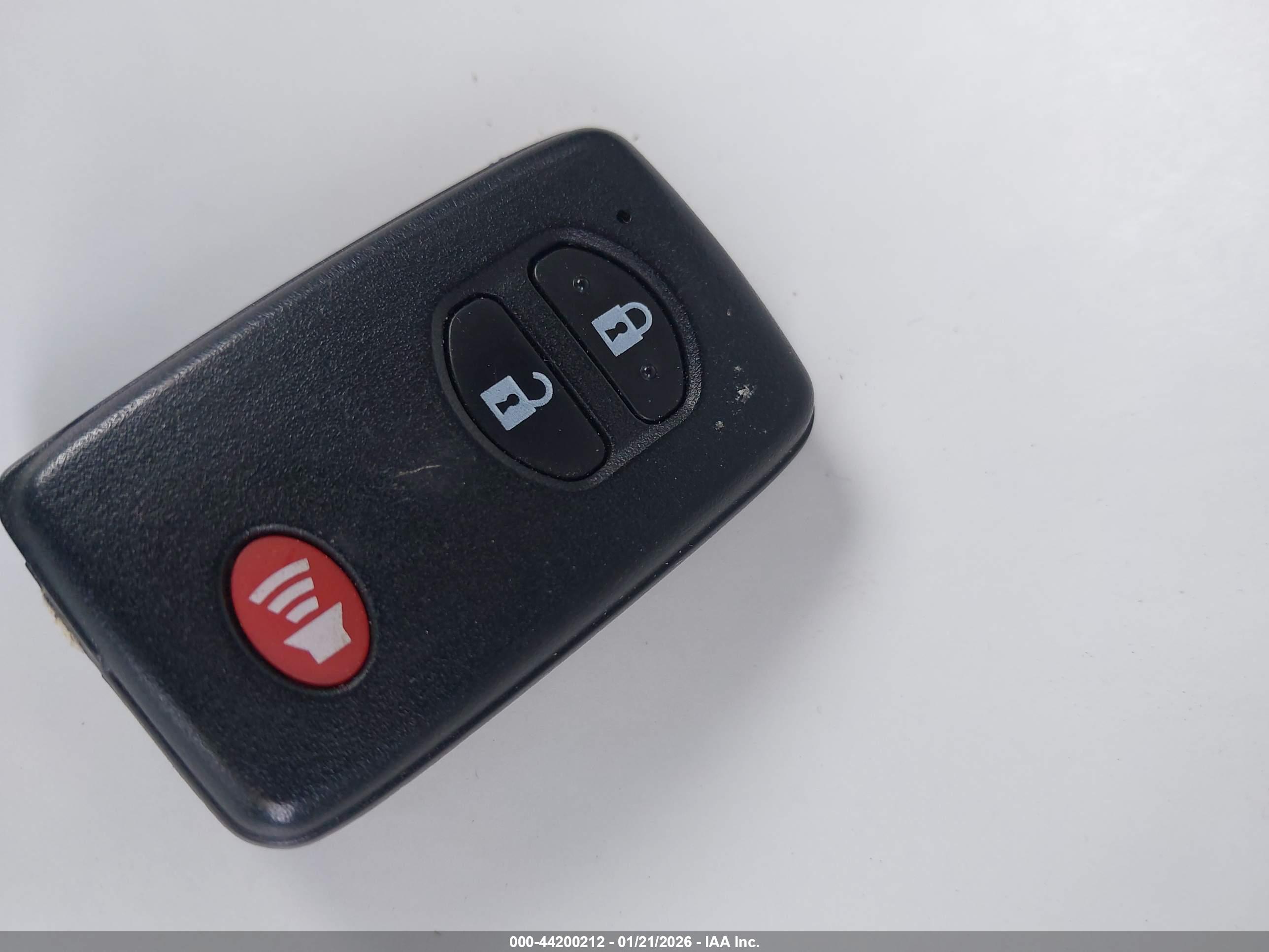 TOYOTA PRIUS image 11