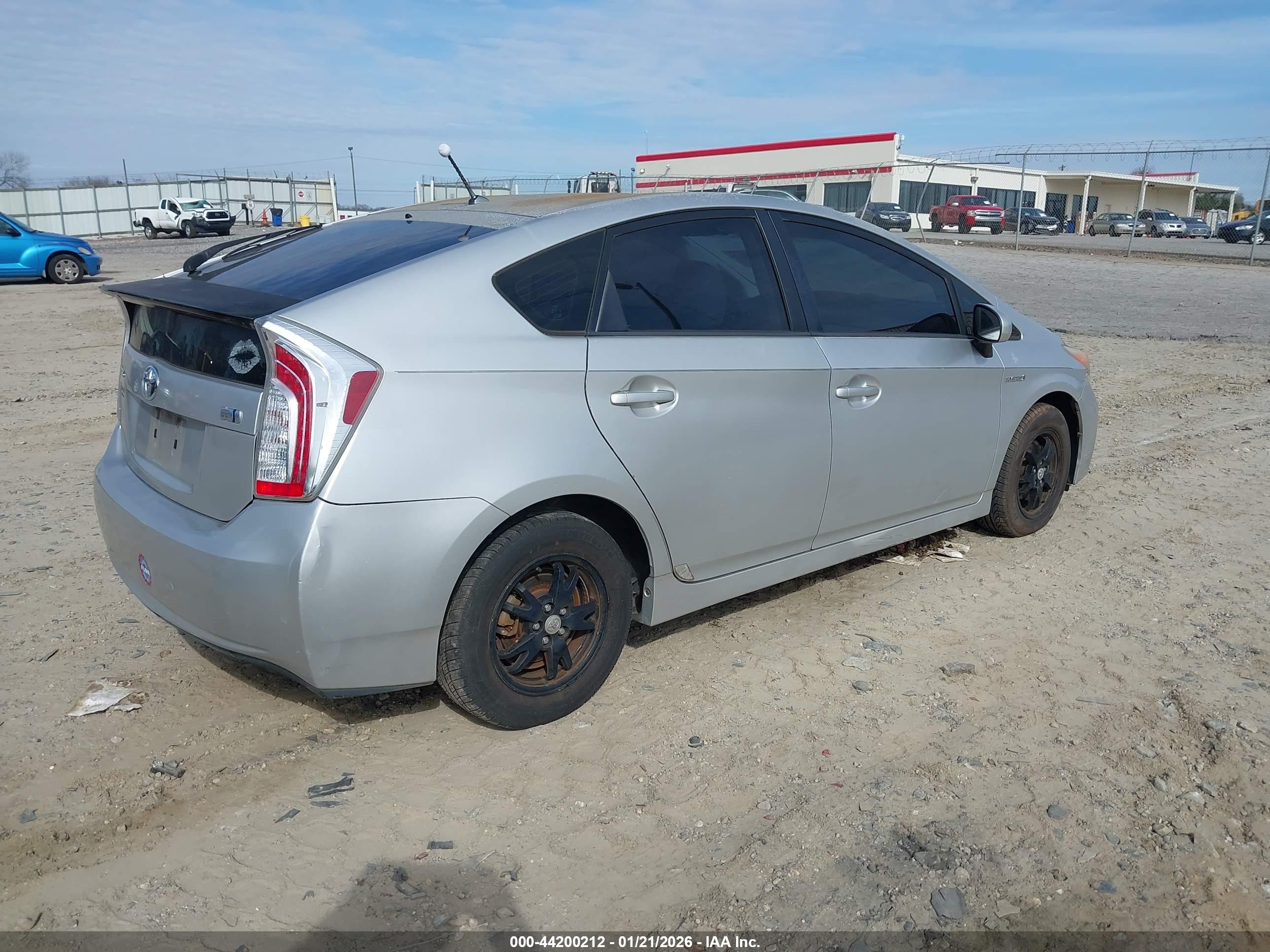 TOYOTA PRIUS image 4