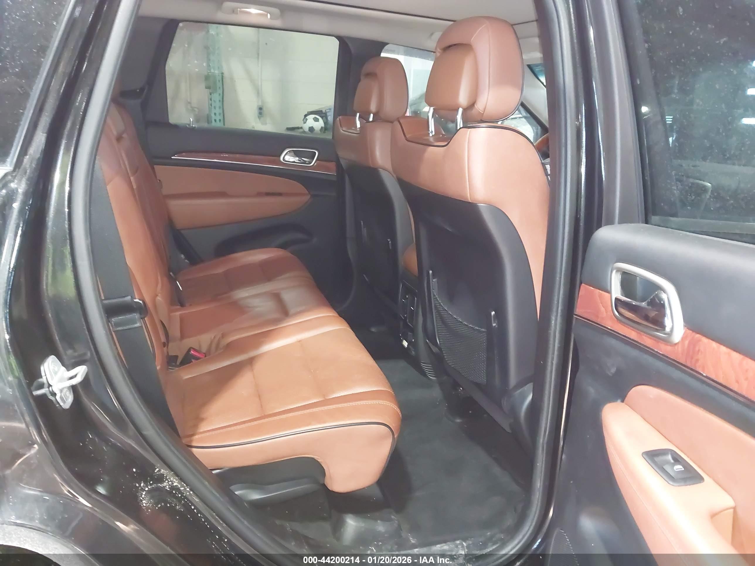 JEEP GRAND image 8