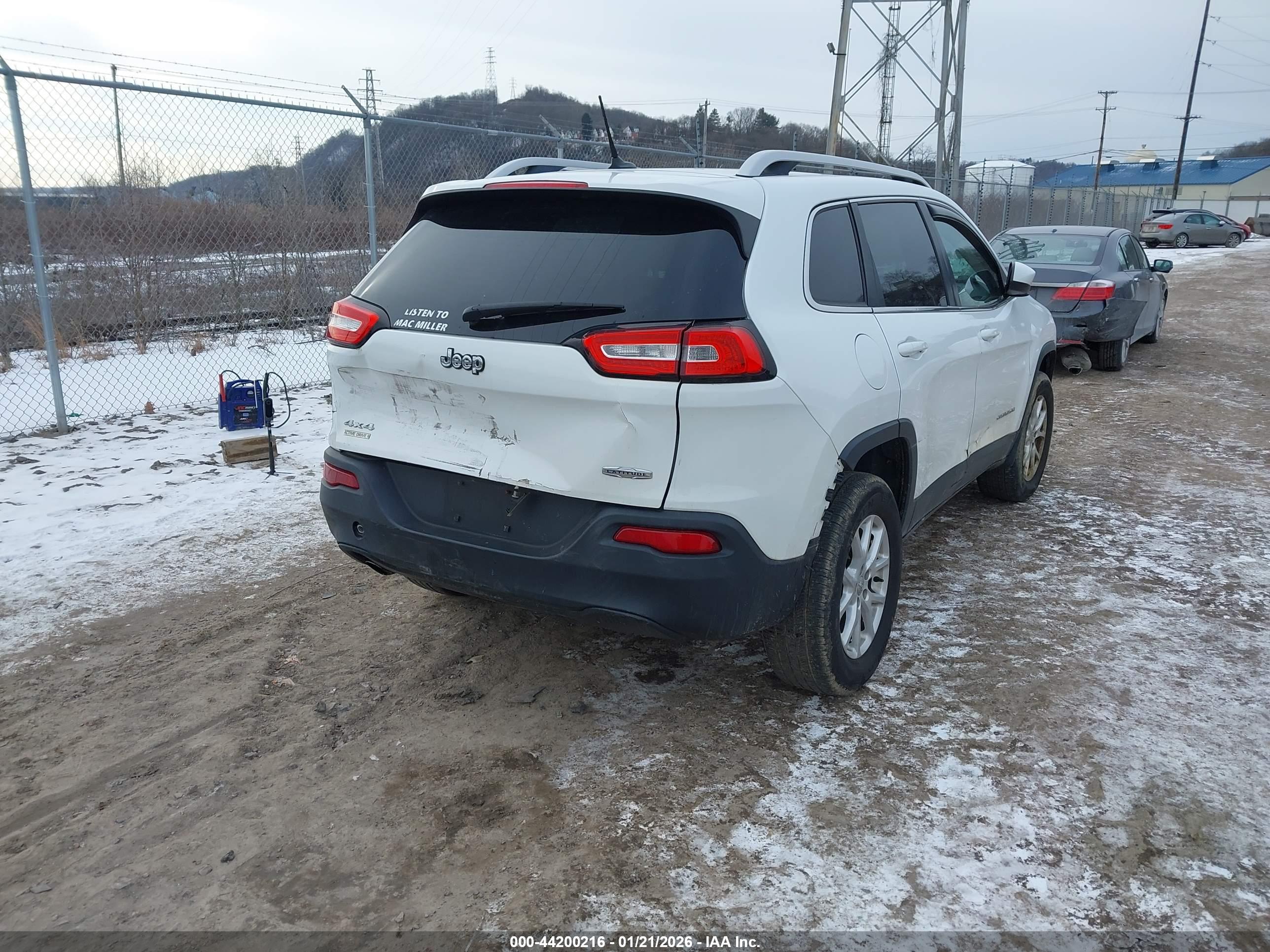 JEEP CHEROKEE image 4