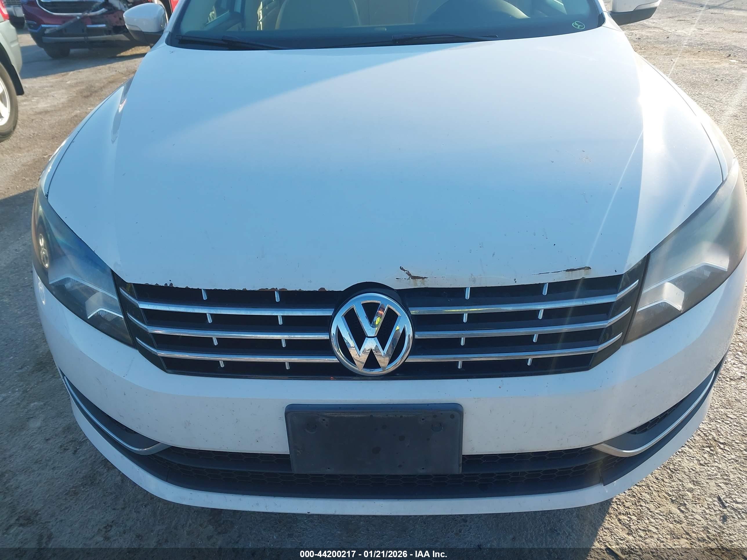 VOLKSWAGEN PASSAT image 6