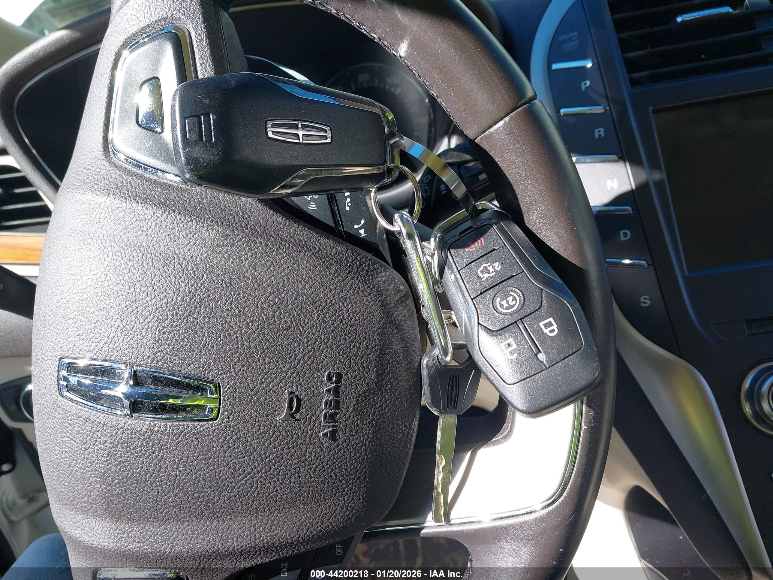 LINCOLN MKC image 11