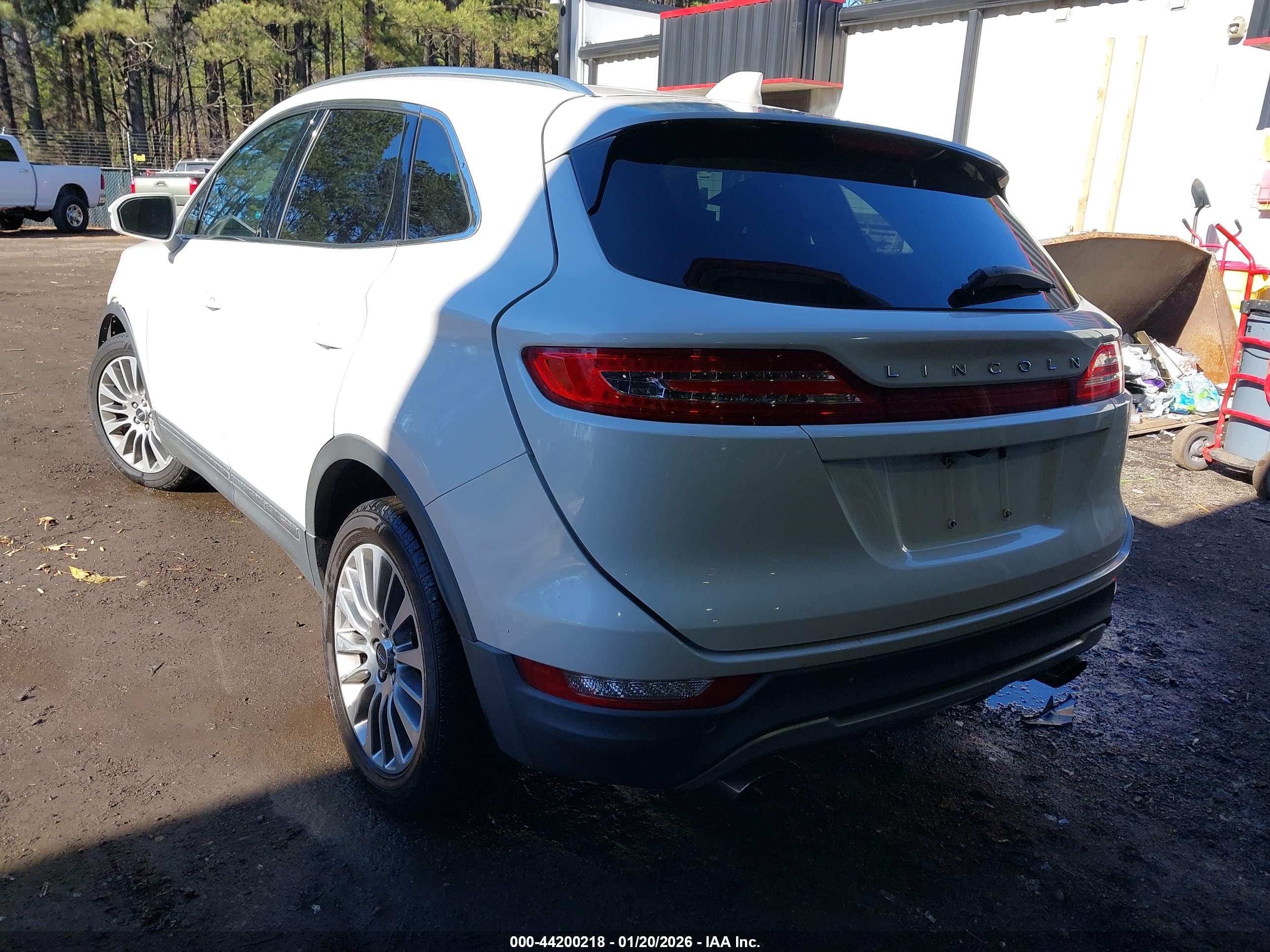 LINCOLN MKC image 3
