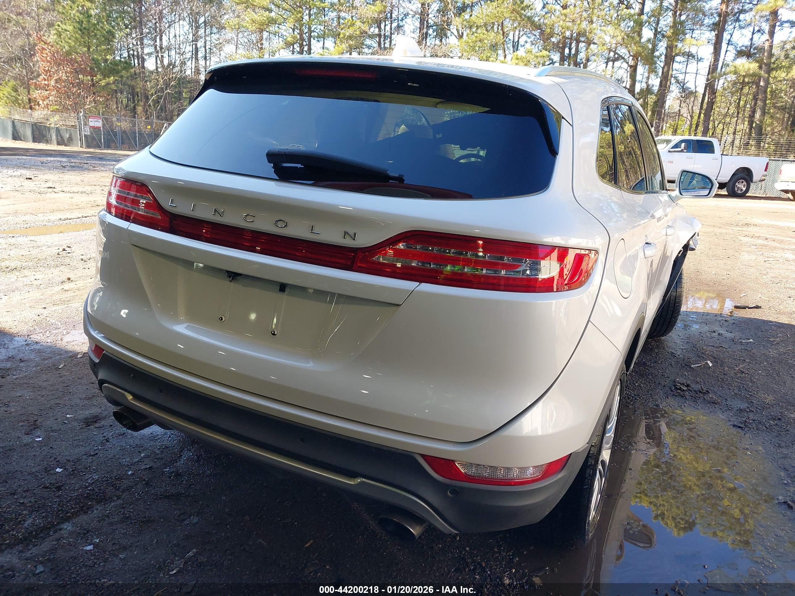 LINCOLN MKC image 4