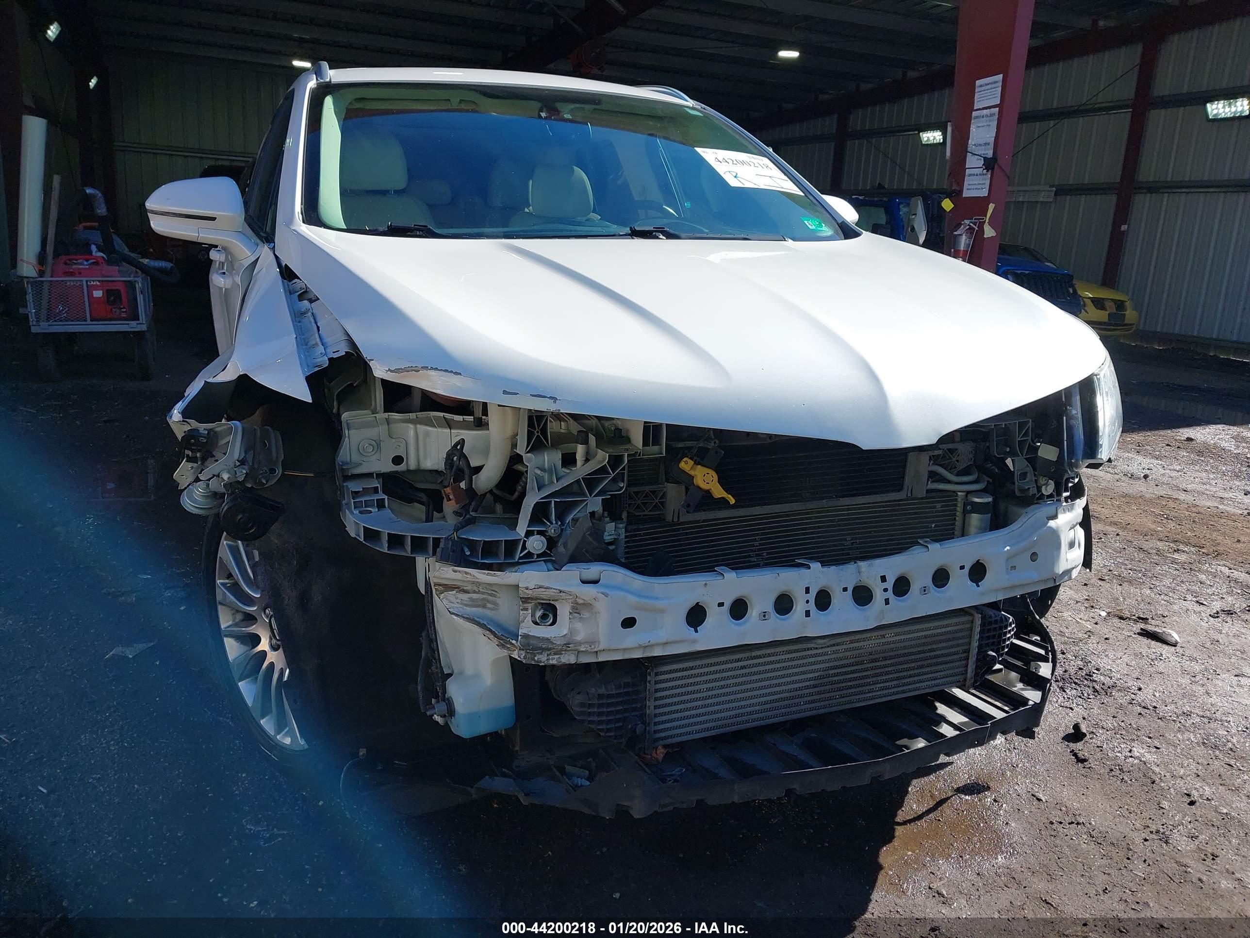 LINCOLN MKC image 6