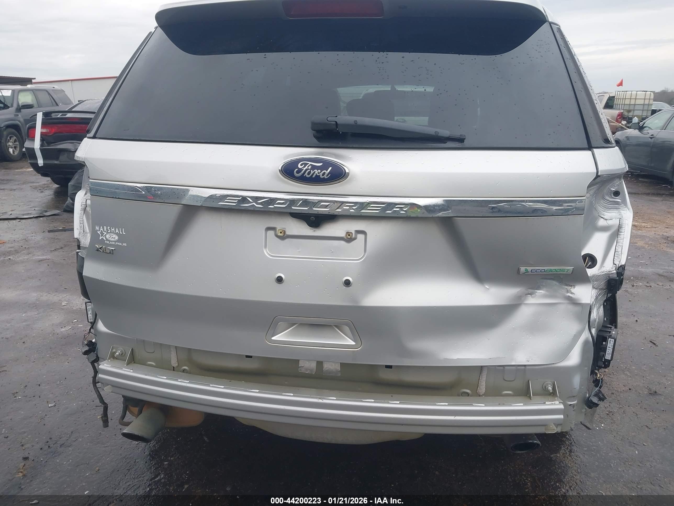 FORD EXPLORER image 6
