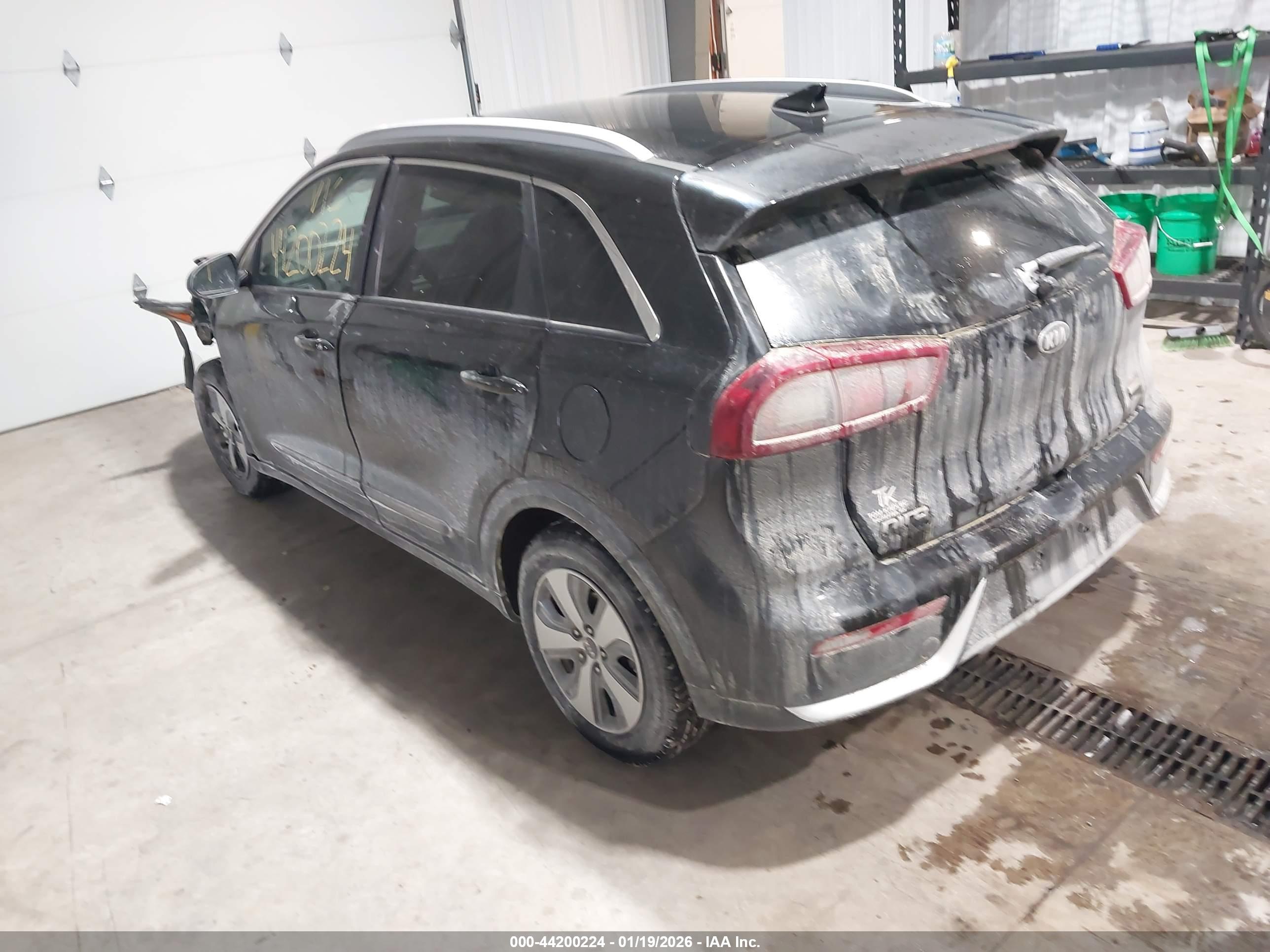 KIA NIRO image 3