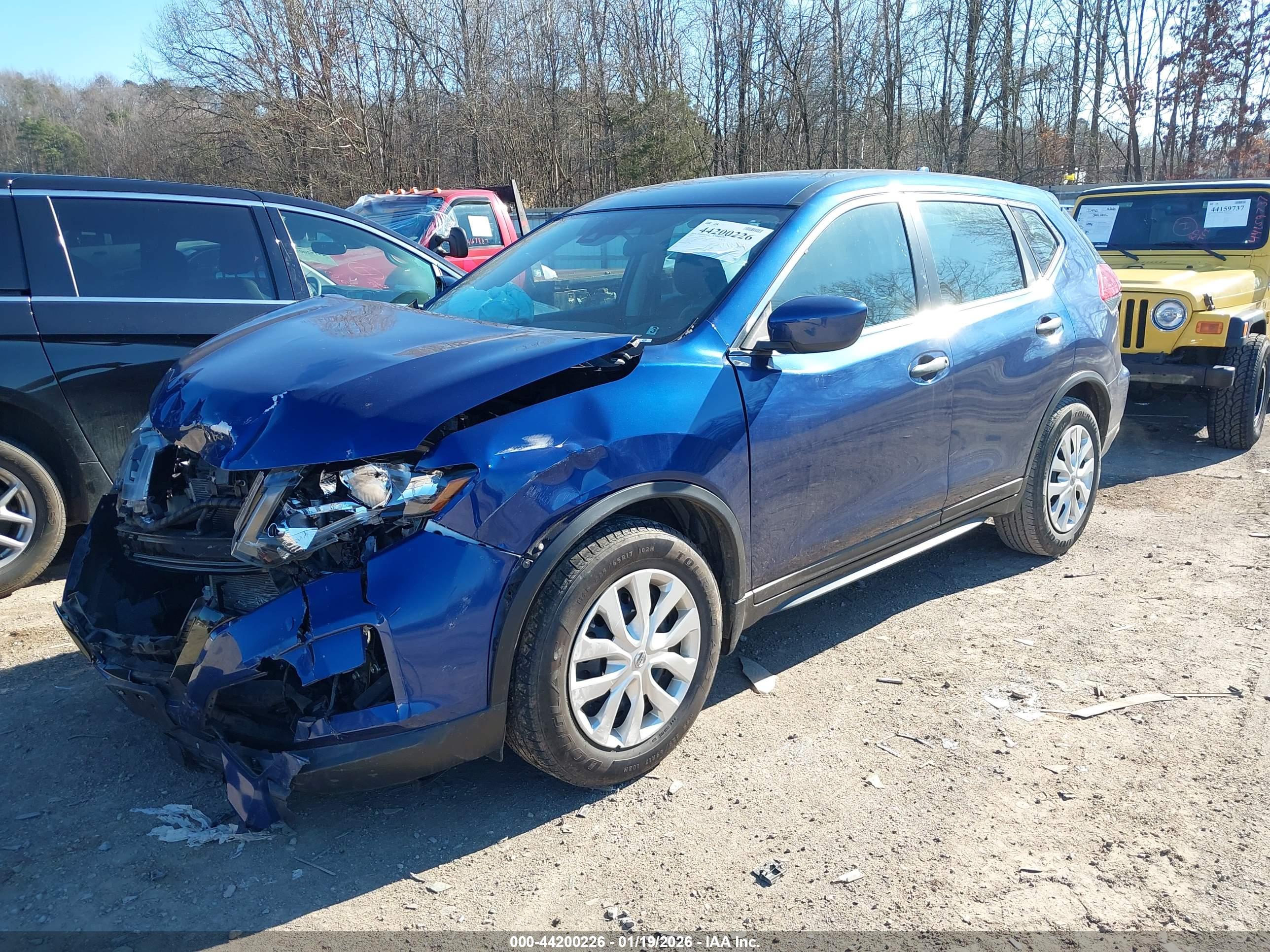 NISSAN ROGUE image 2