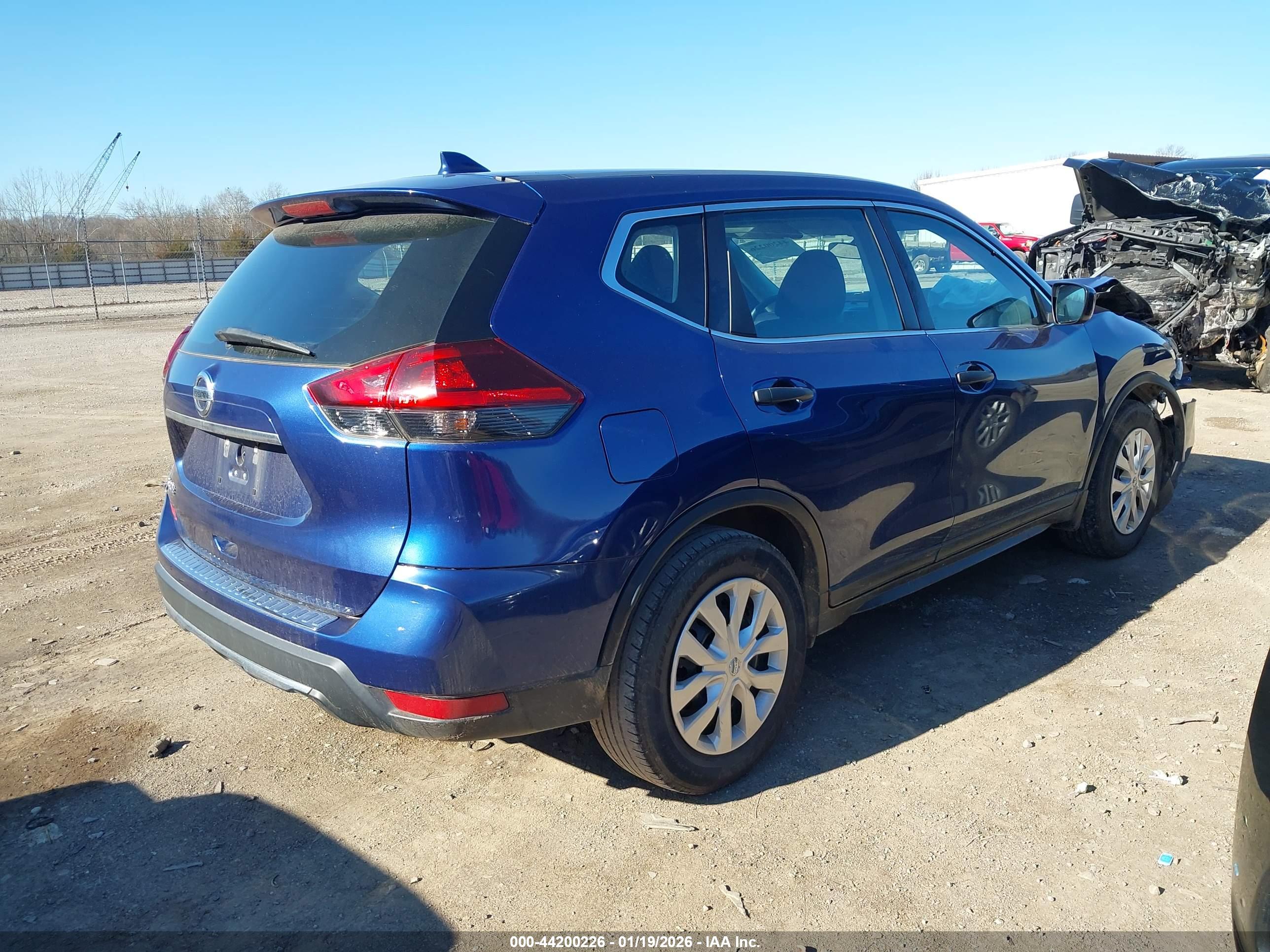 NISSAN ROGUE image 4