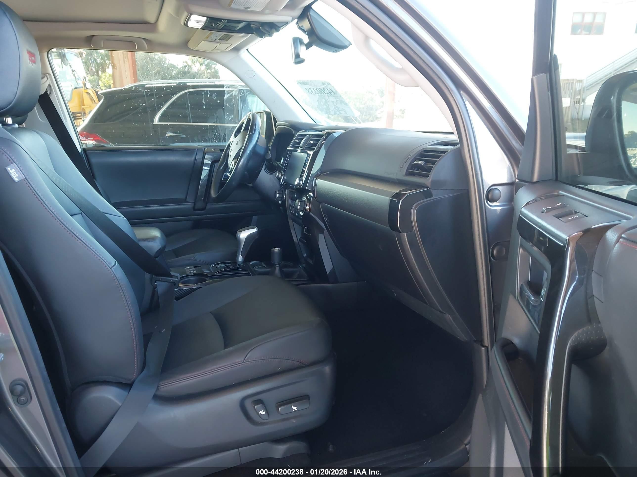 TOYOTA 4RUNNER image 5