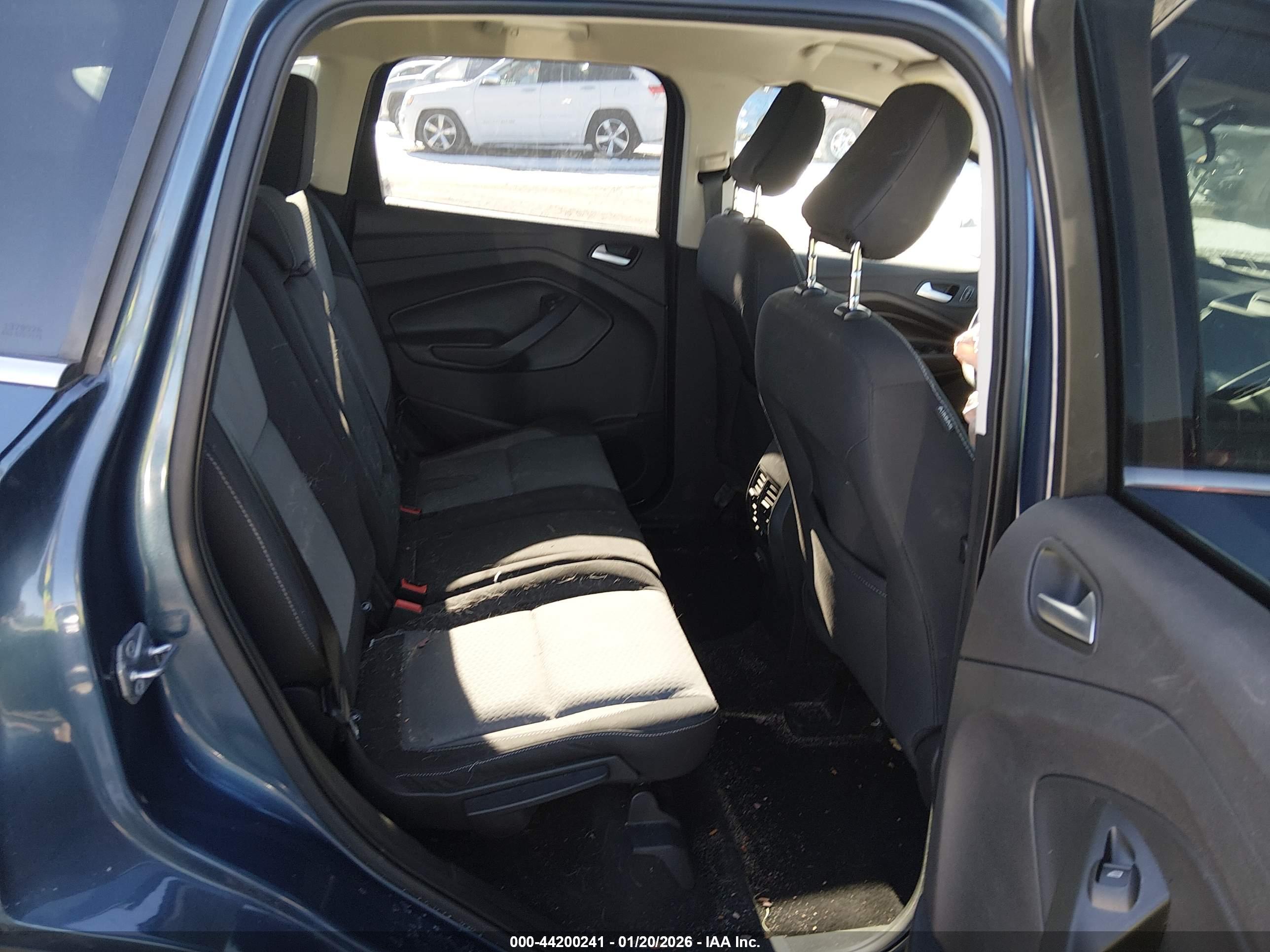 FORD ESCAPE image 8