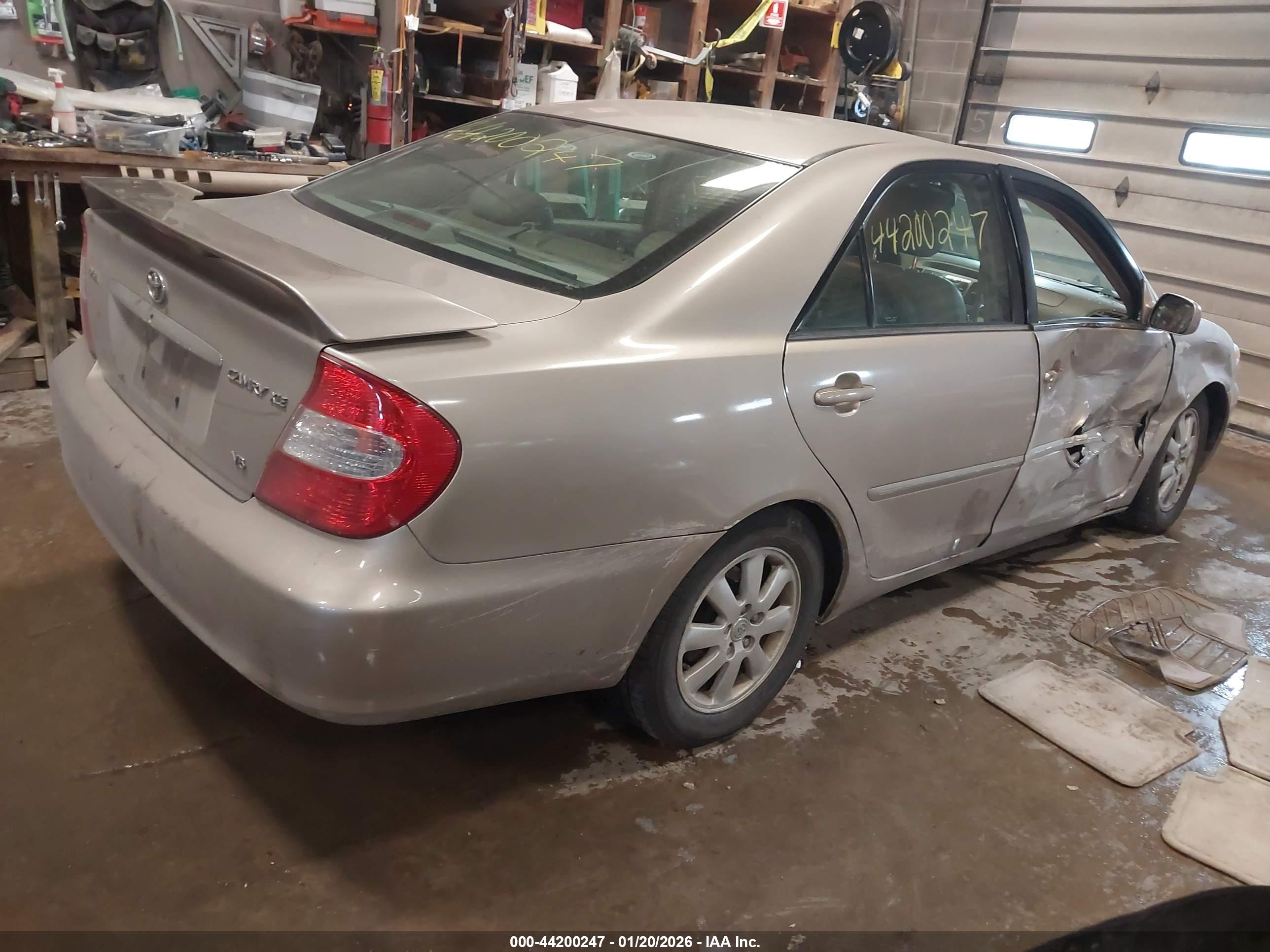 TOYOTA CAMRY image 4